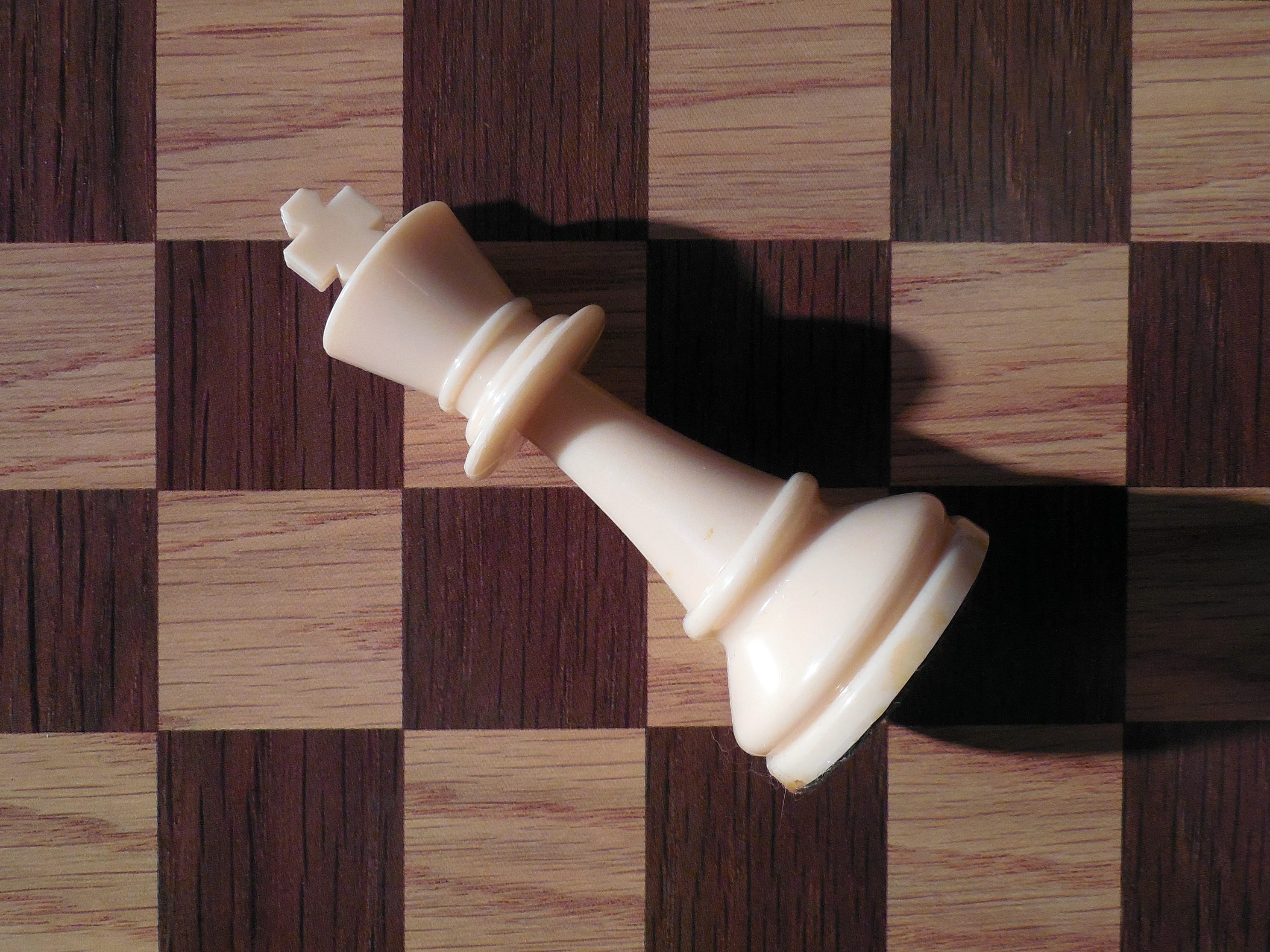 bathroom, white color, piece, wood, chess game, wood - material, chess, indoors, king, food, board game, lost, adversity, no people, home interior, white, HD Wallpaper