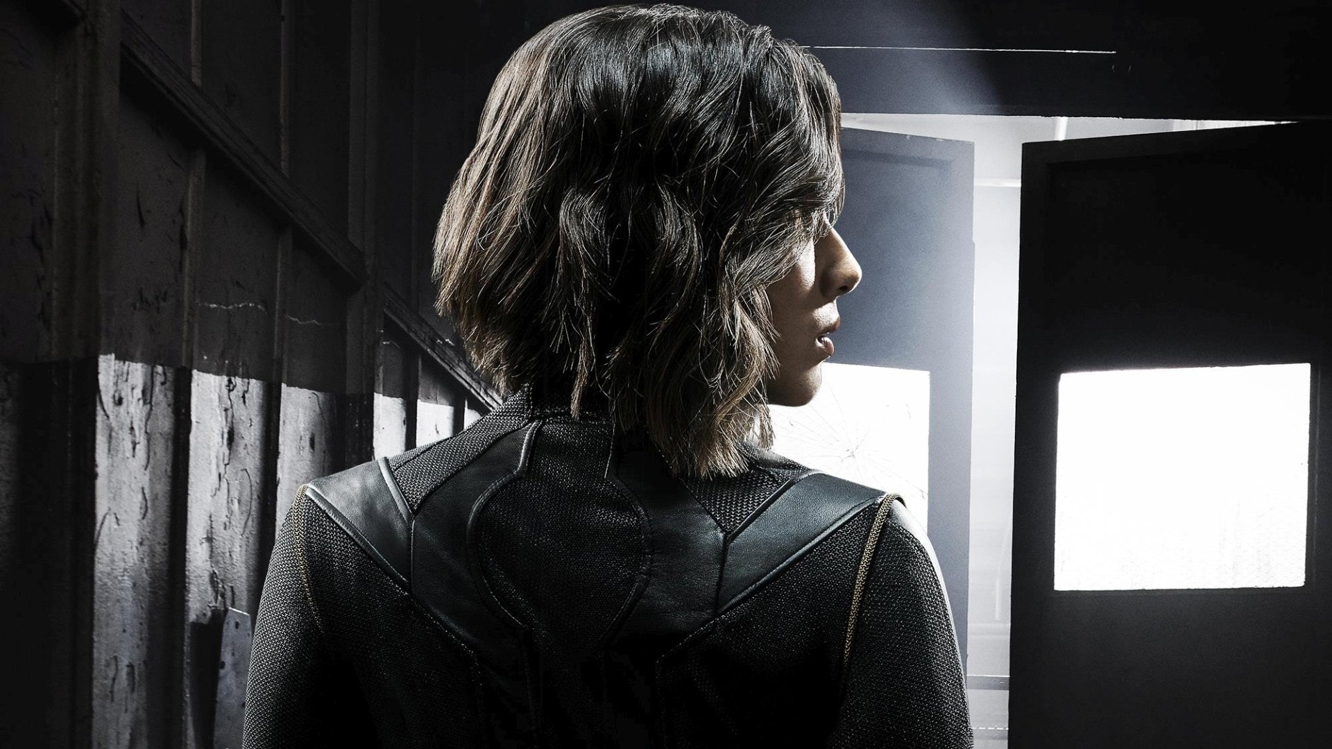 looking away, lifestyles, casual clothing, indoors, contemplation, rear view, window, standing, Daisy Johnson, adult, leisure activity, real people, headshot, HD Wallpaper
