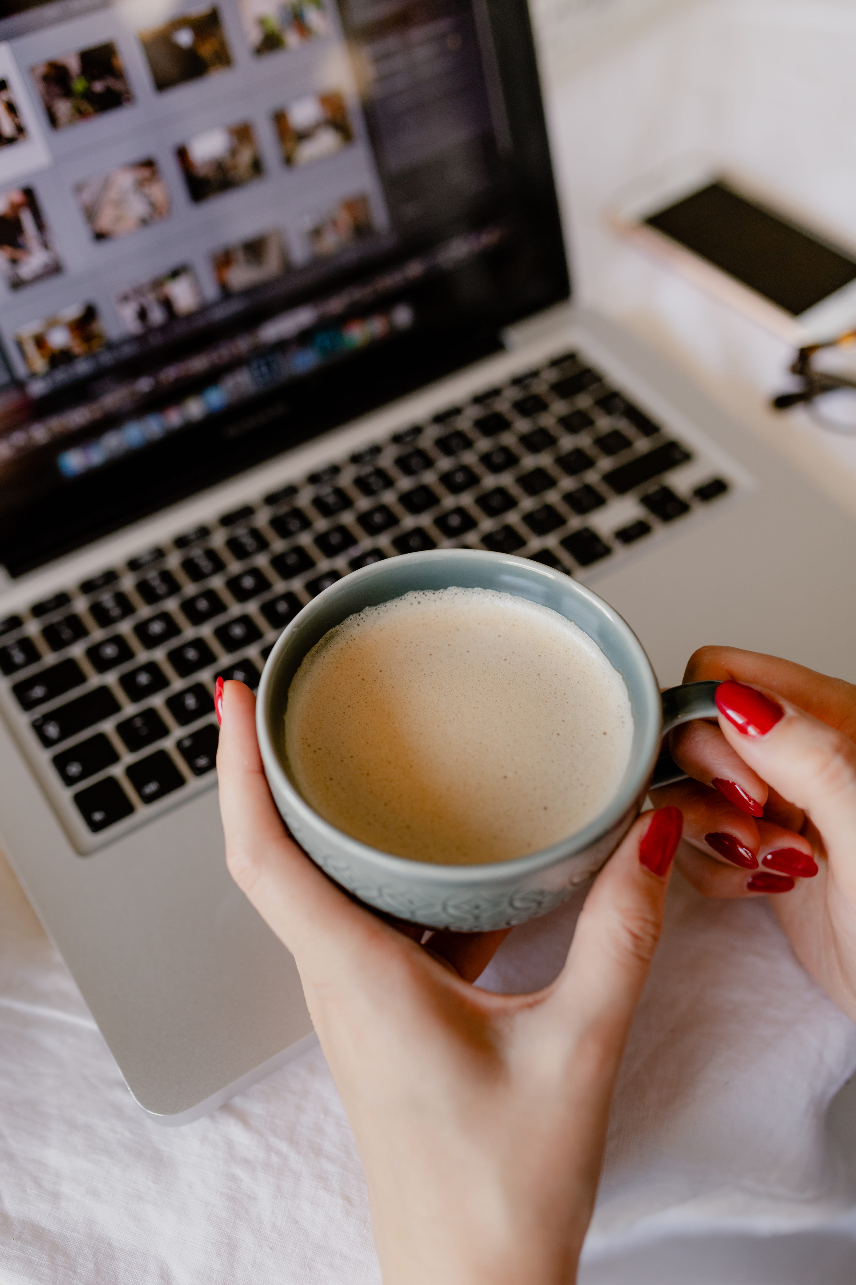 mug, cappucino, cup, lifestyles, drink, human hand, workplace, coffee - drink, office, refreshment, women, works, work, coffee cup, desk, macbook, study, Phone HD Wallpaper