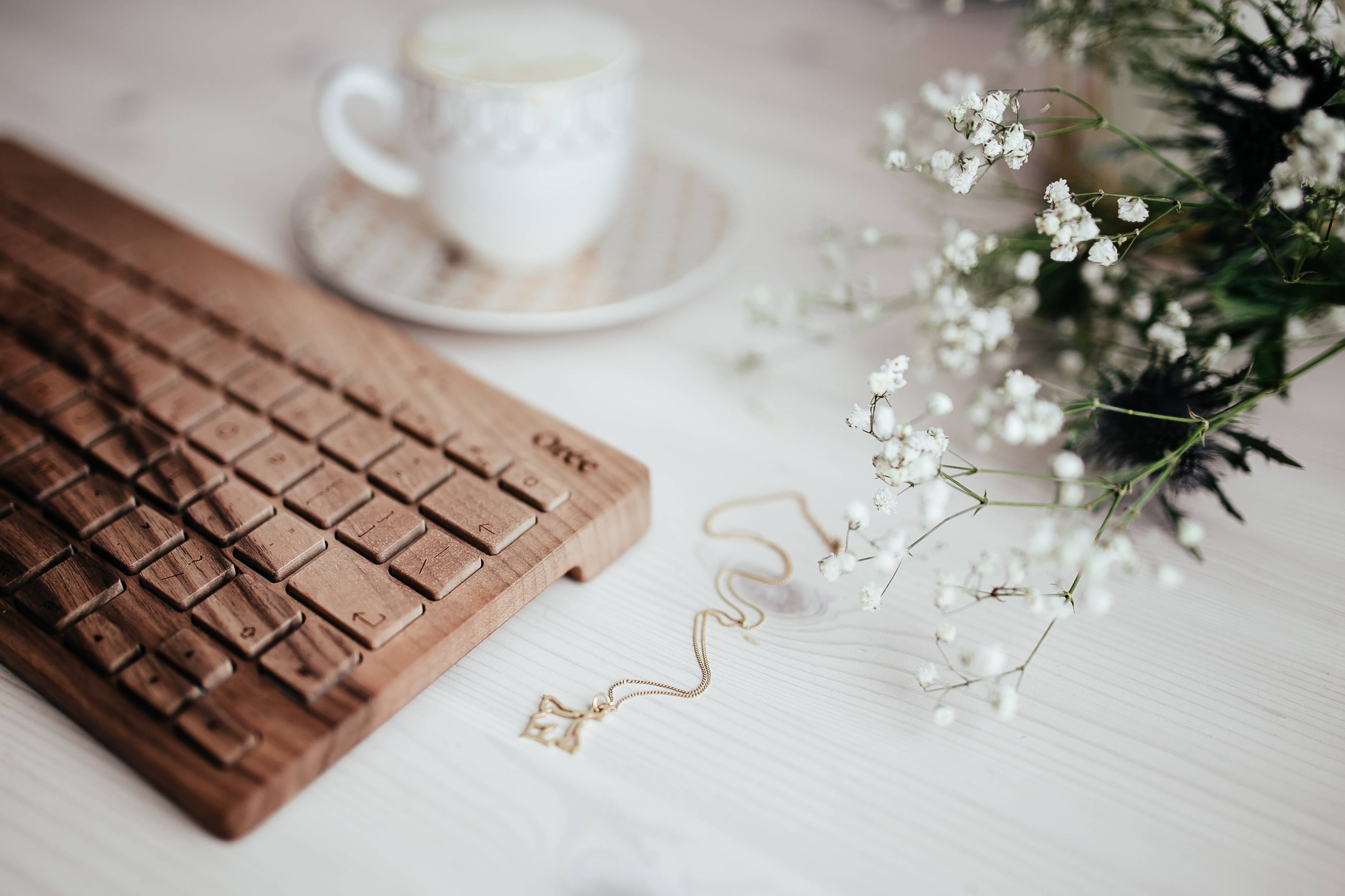 desk, food and drink, cup, cappucino, Wooden, table, preparation, no people, drink, tea cup, flowering plant, freshness, technology, wood - Material, communication, HD Wallpaper