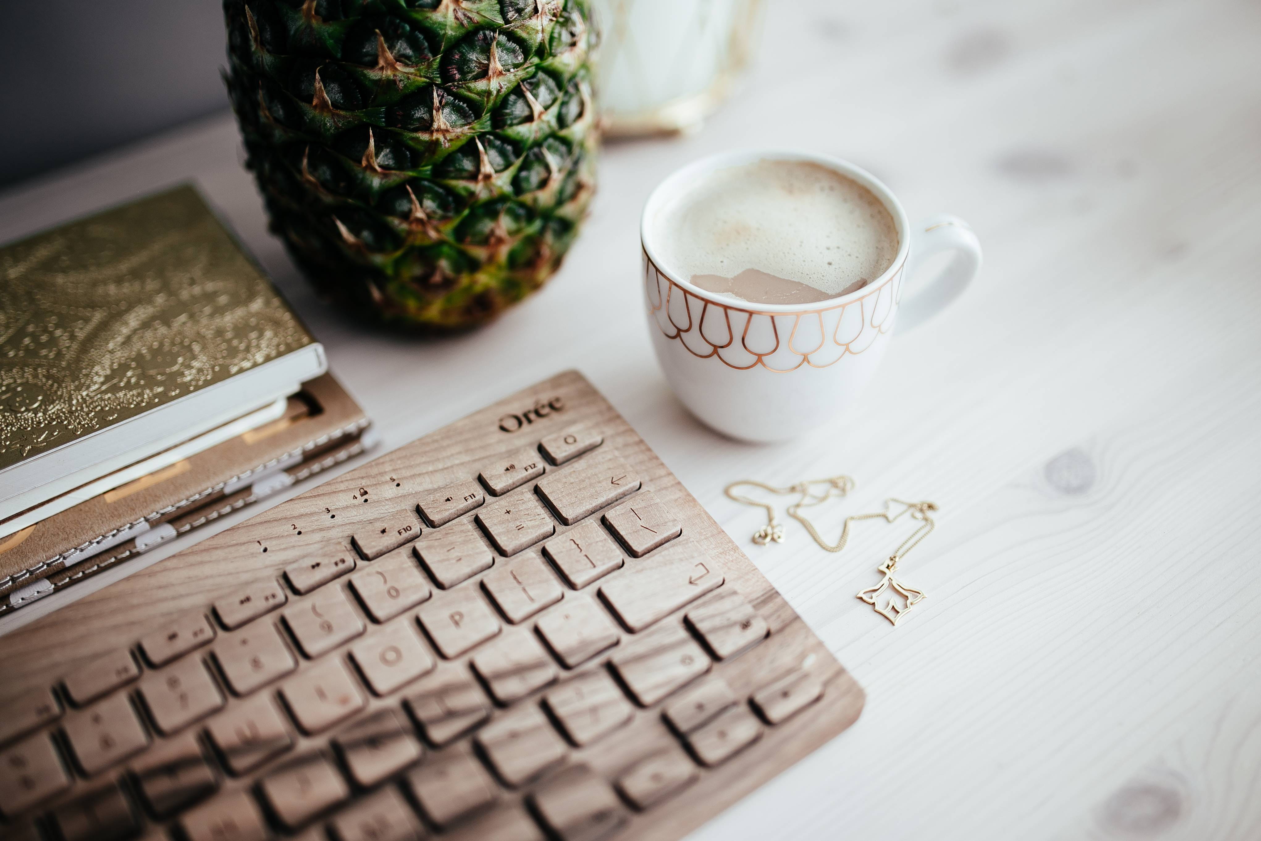 indoors, hot drink, studio shot, hipster, paper, coffee, coffee cup, wood - Material, 4K, still life, oree, cup of coffee, desk, tea cup, close-up, cup, HD Wallpaper