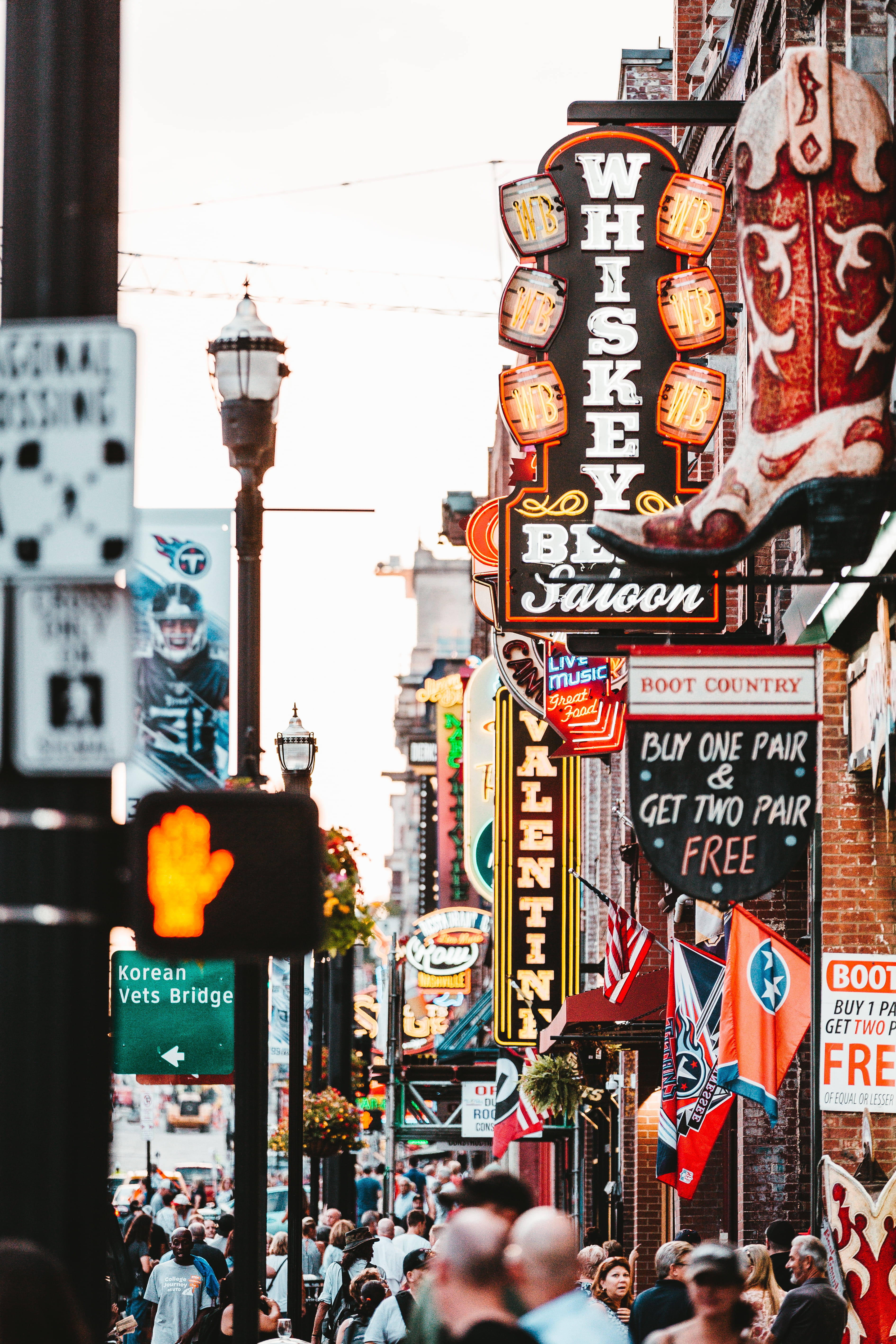 banner, midtown Manhattan, nashville, editorial, beer, manhattan - New York City, restaurant, crowd, street, new York City, crowded, neon Light, sign, bar, Phone HD Wallpaper