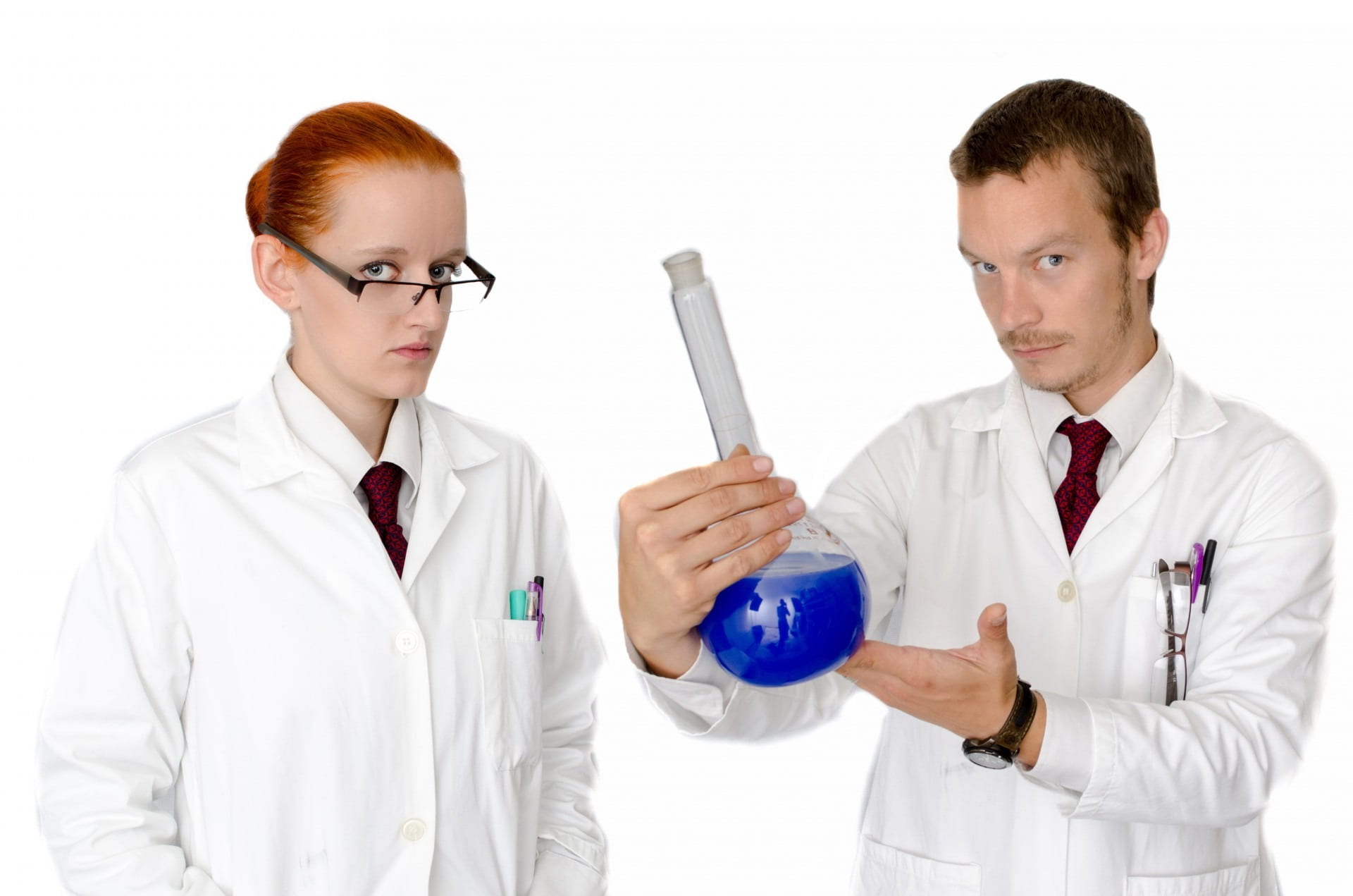 chemist, holding, laboratory, lab, woman, males, white background, education, lab coat, clothing, men, clear, doctor, scientific experiment, blue, women, HD Wallpaper