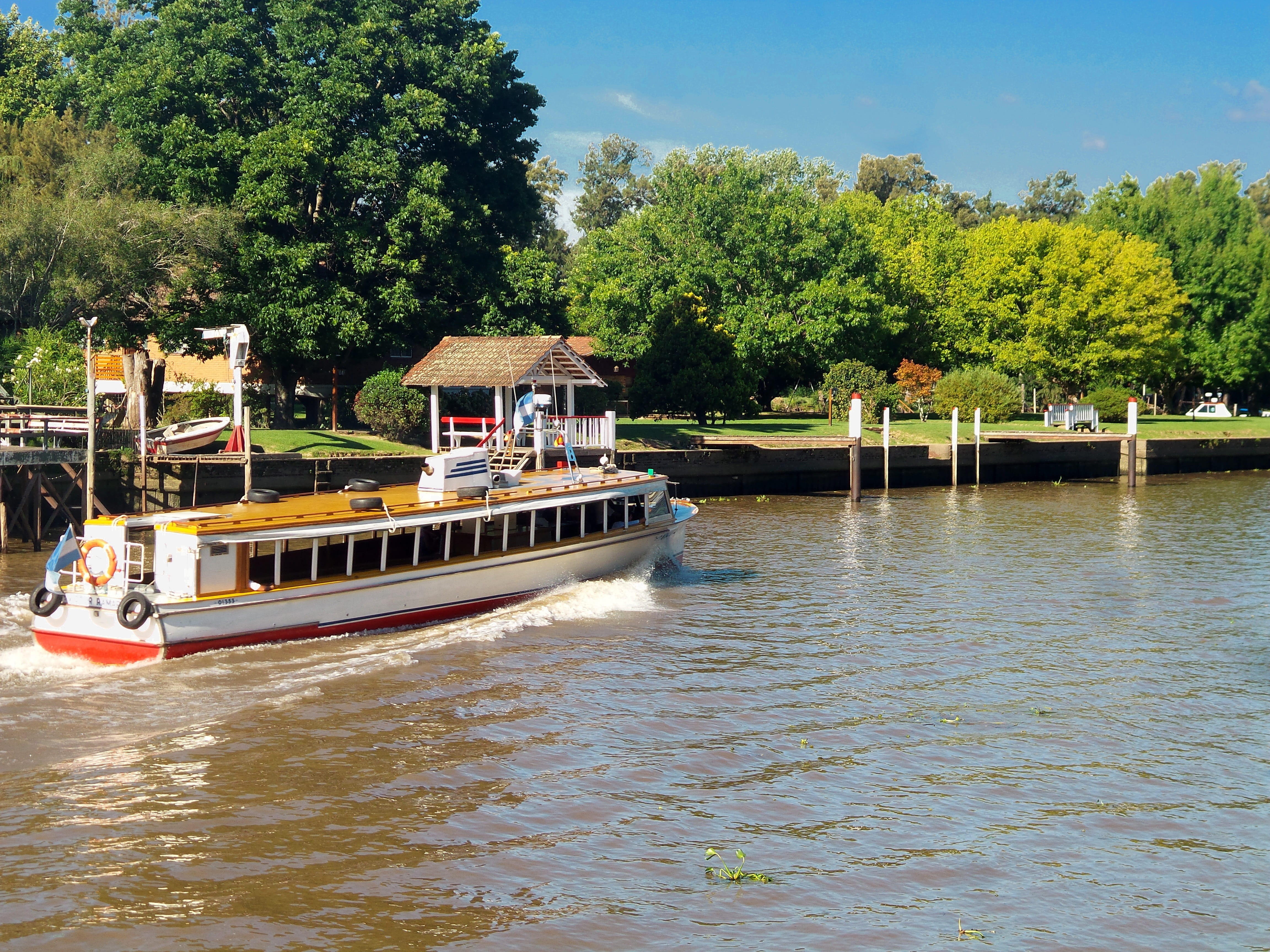 4K, passenger craft, craft, day, barca, argentine delta, transportation, outdoors, green color, sky, Delta, waterfront, architecture, Argentina, travel, HD Wallpaper