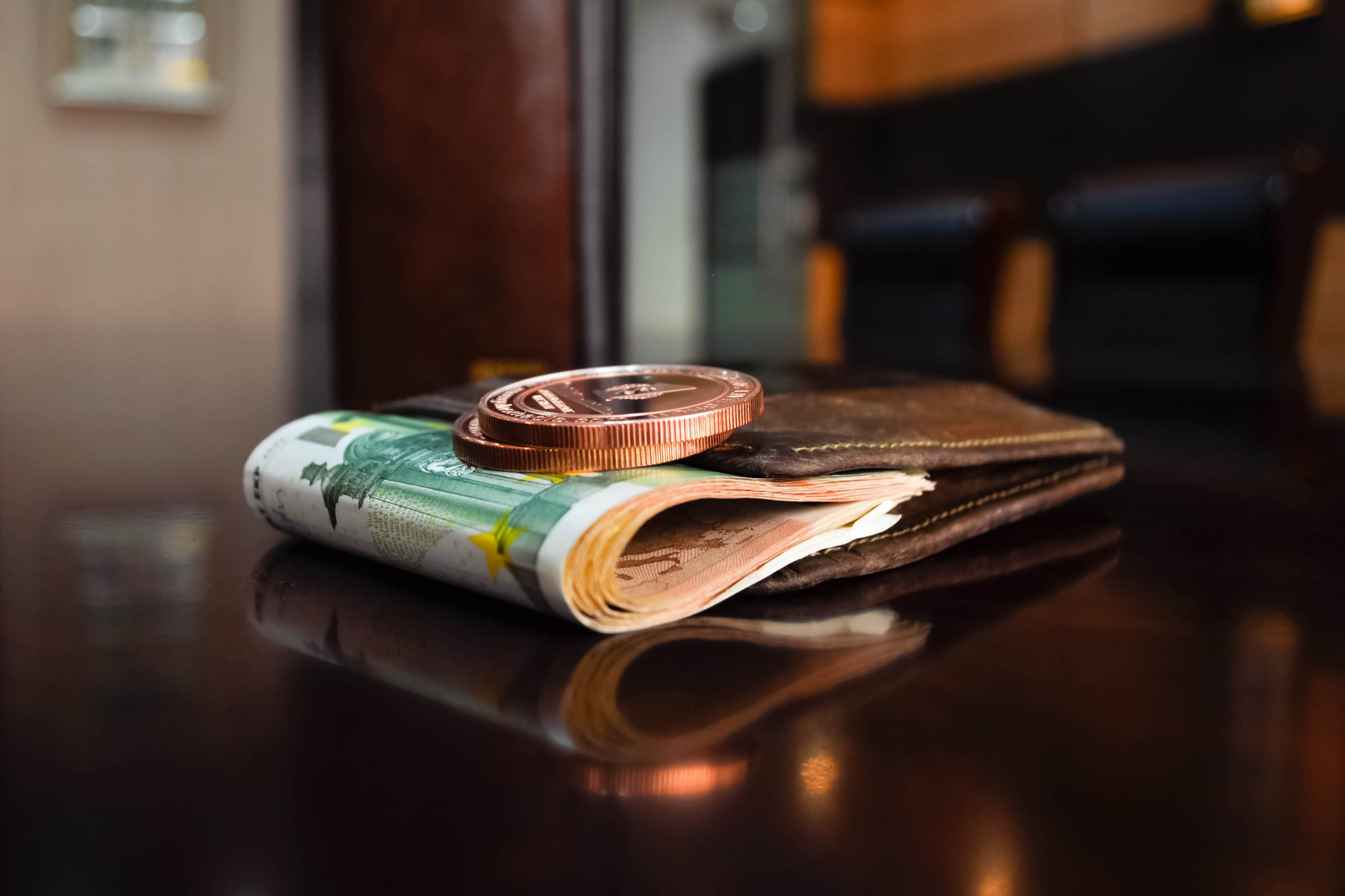bank, table, selective focus, paper currency, savings, indoors, old, no People, economy, 2K, wallet, currency, various, business, crime, banking, antique, HD Wallpaper