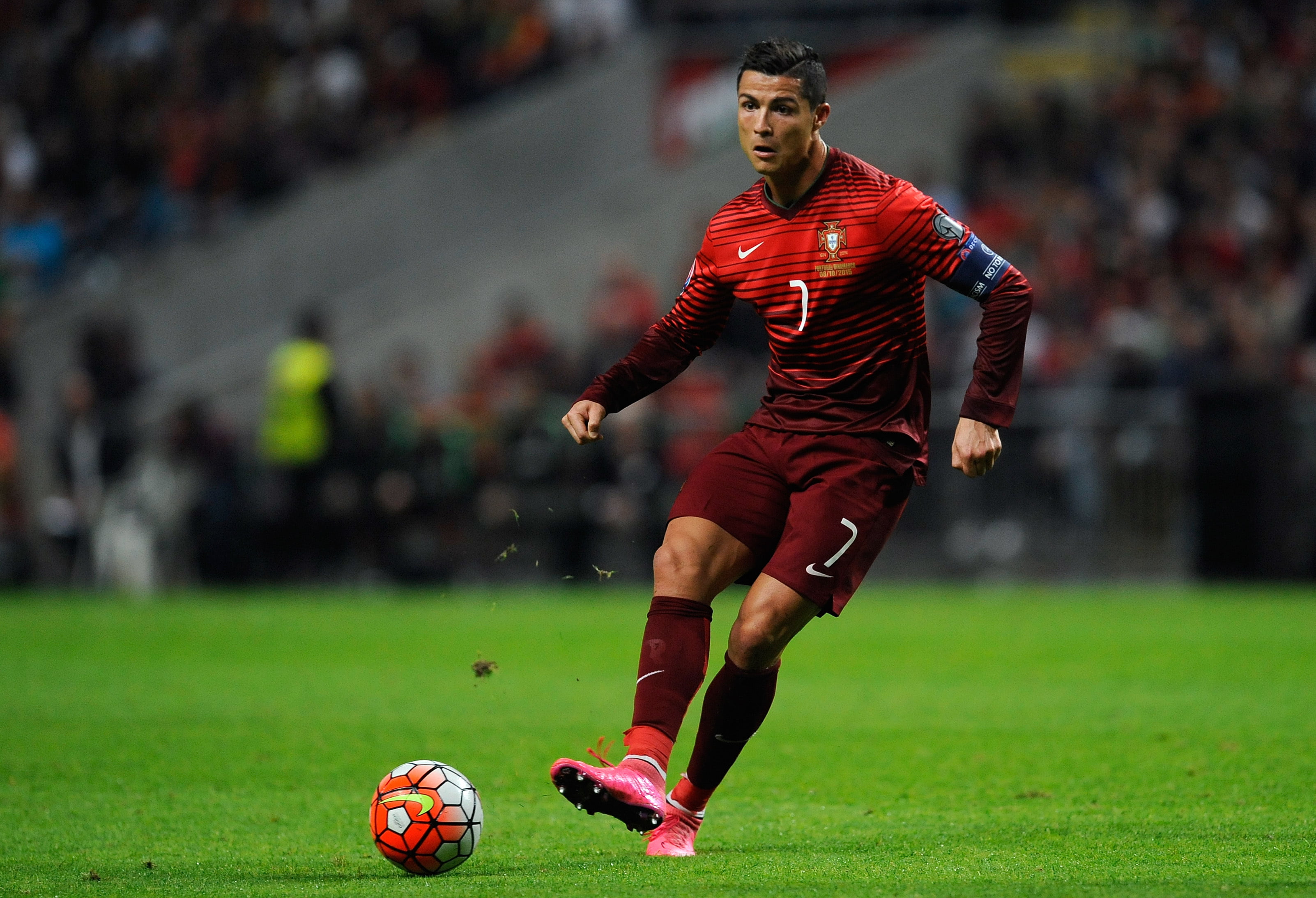 skill, clothing, determination, christiano ronaldo, football, sports, 2K, soccer, soccer player, grass, soccer ball, team sport, adult, sports clothing, HD Wallpaper