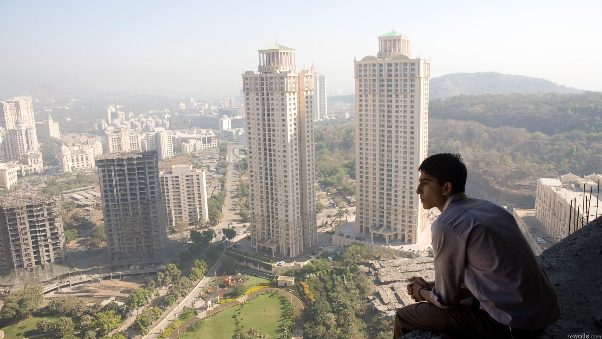 skyscraper, day, leisure activity, building exterior, adult, architecture, side view, city, looking at view, one person, nature, contemplation, young men, HD Wallpaper