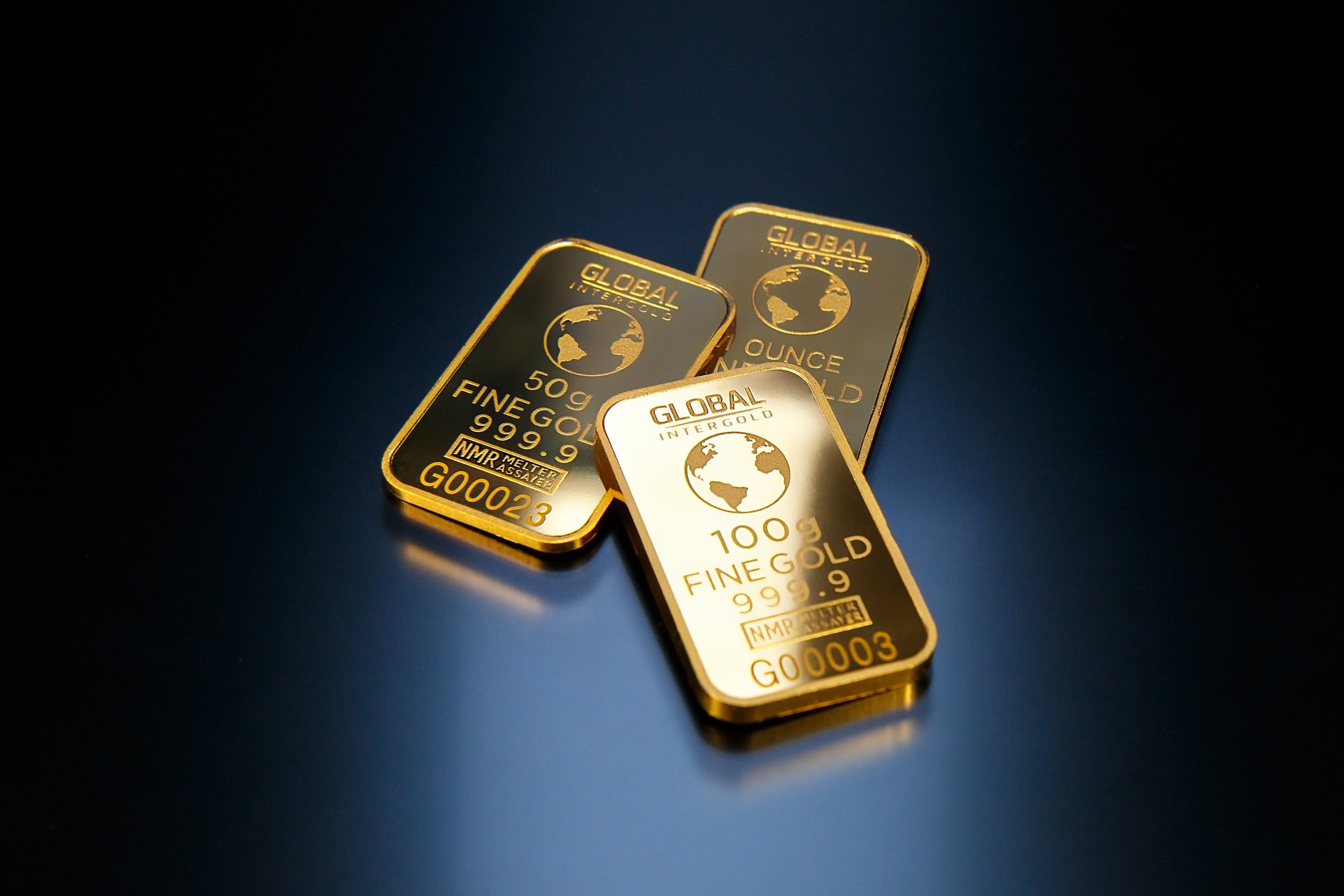 studio shot, metal, black background, financial, blue, still life, retro, symbol, gold colored, copy space, currency, phone, cash, no people, close, golden, HD Wallpaper