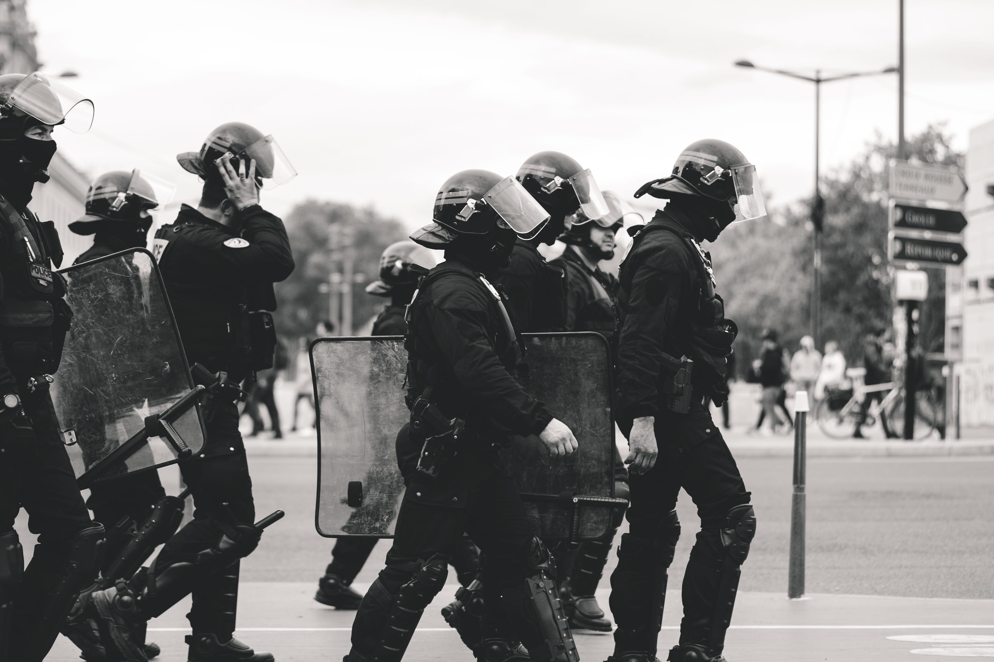 occupation, shoe, men, team, uniform, cooperation, clothing, officer, government, security, soldier, real people, military, responsibility, protection, HD Wallpaper