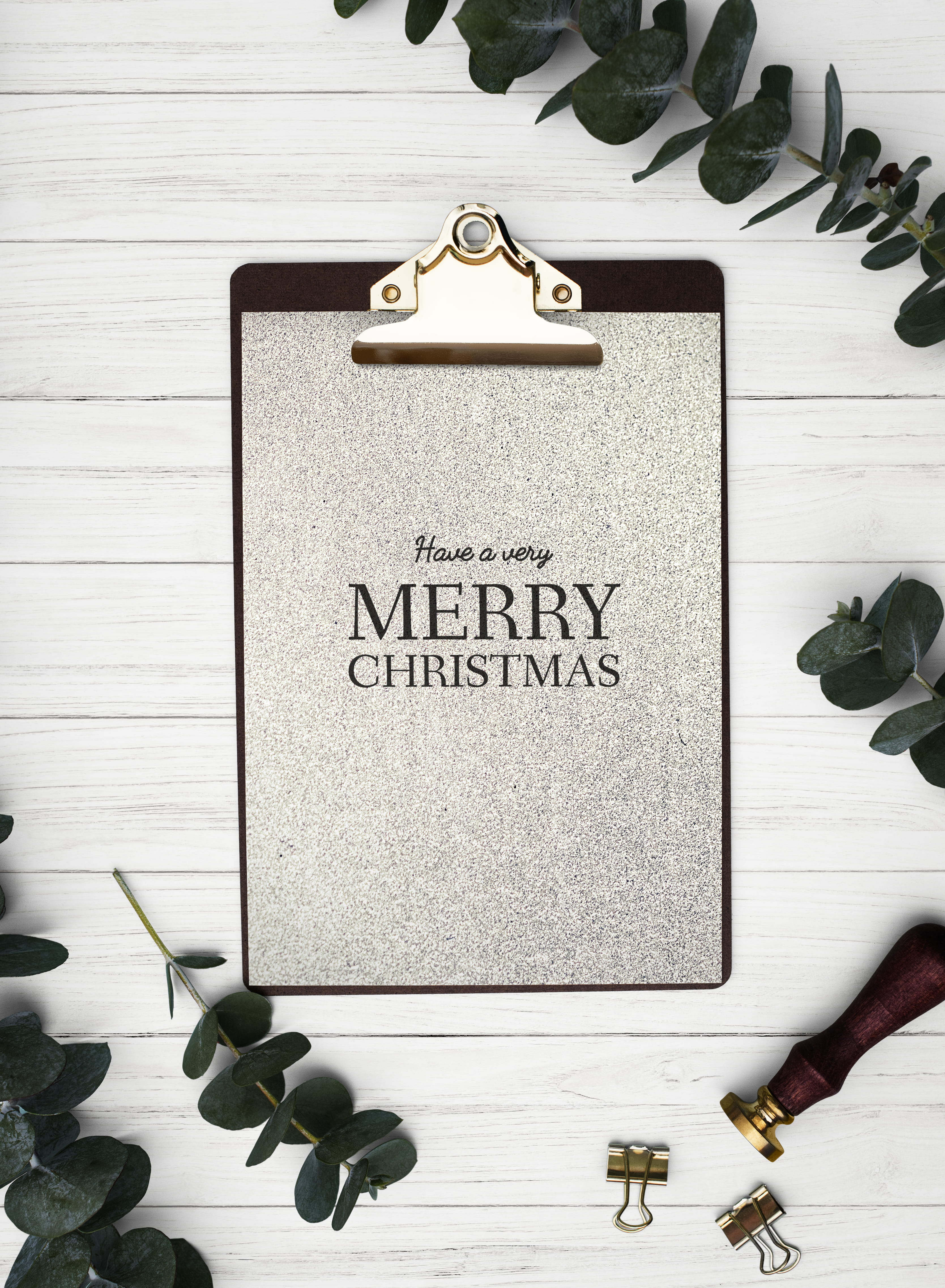 western script, mockup, body part, sign, merry, paper, paper board, word, holiday, color, message, indoors, xmas, christmas, 4K, wooden, home decor, leaves, Phone HD Wallpaper