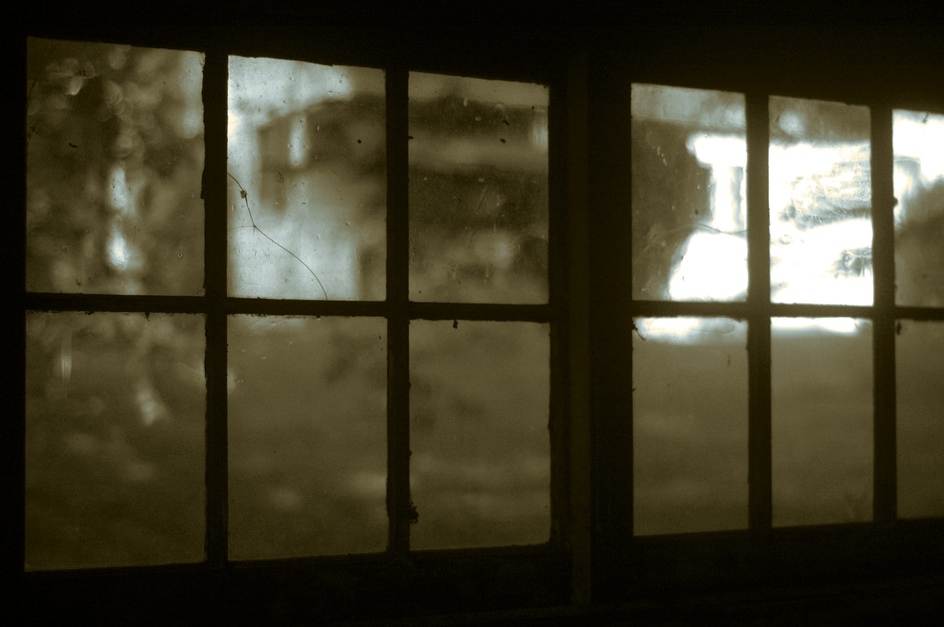 2K, window, architecture, day, sky, Hut, glass - Material, tree, no People, house, abandoned, plant, close-up, window frame, steel, built structure, building, HD Wallpaper