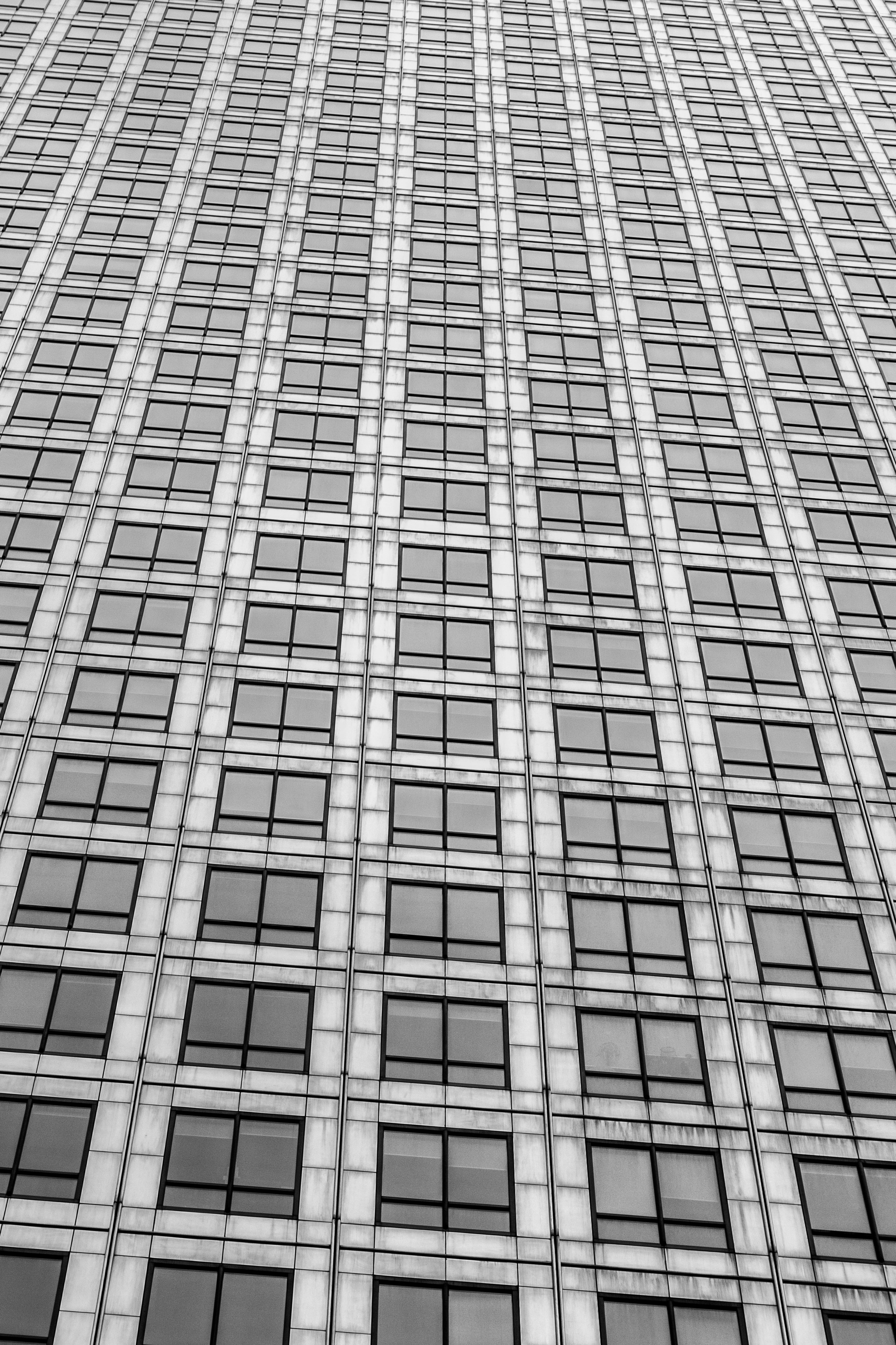 glass window, building exterior, tourism, pattern, side by side, building, in a row, kingdom, london, mirroring, modern, city, skyline, photo, places of interest, Phone HD Wallpaper