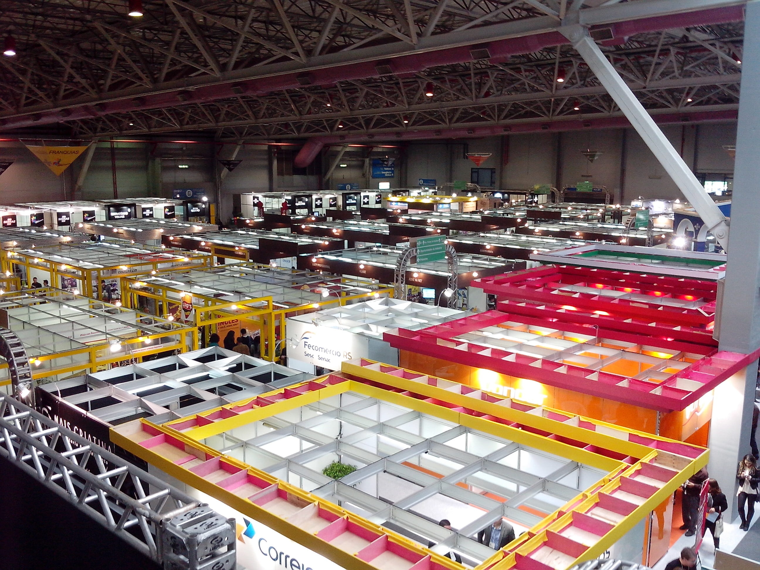ceiling, meeting, built structure, event, food and drink, conveyor belt, industry, absence, congress, public, marketing, 2K, day, business, exhibition, HD Wallpaper