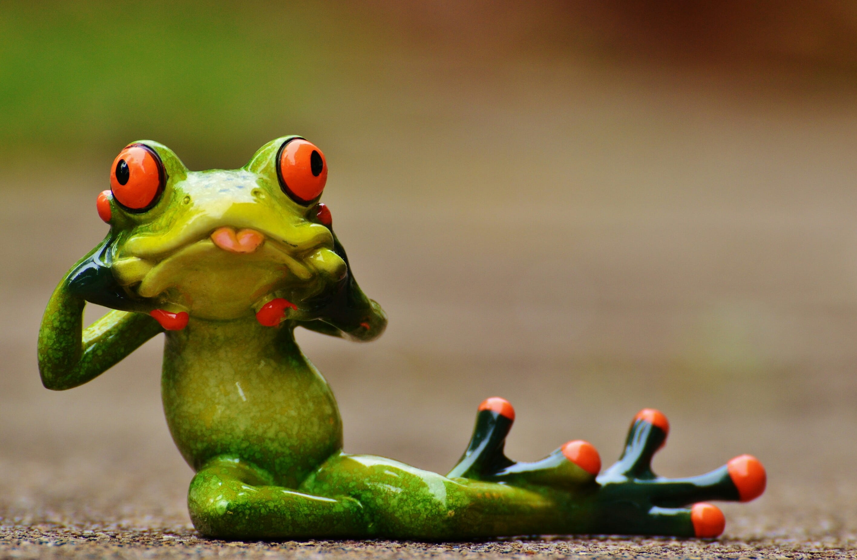 surface, toy, animal themes, yellow, stone figure, sweet, healthy eating, green color, food, animal, making a face, nature, full length, 2K, no people, HD Wallpaper