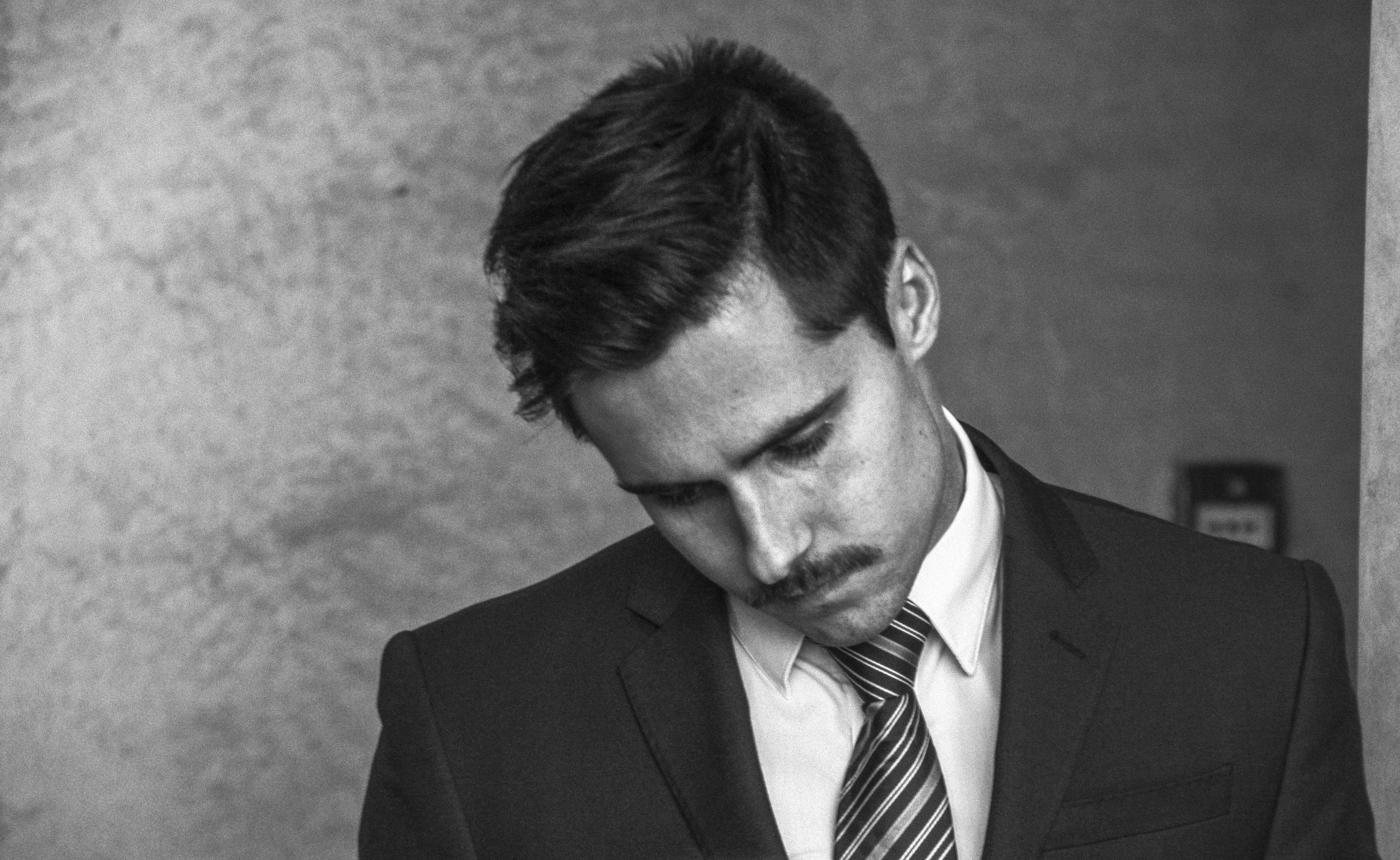 man, menswear, suit, formalwear, person, vacancy, indoors, manpower, caucasian, meeting, young, headshot, work, well-dressed, employee, males, executive, HD Wallpaper