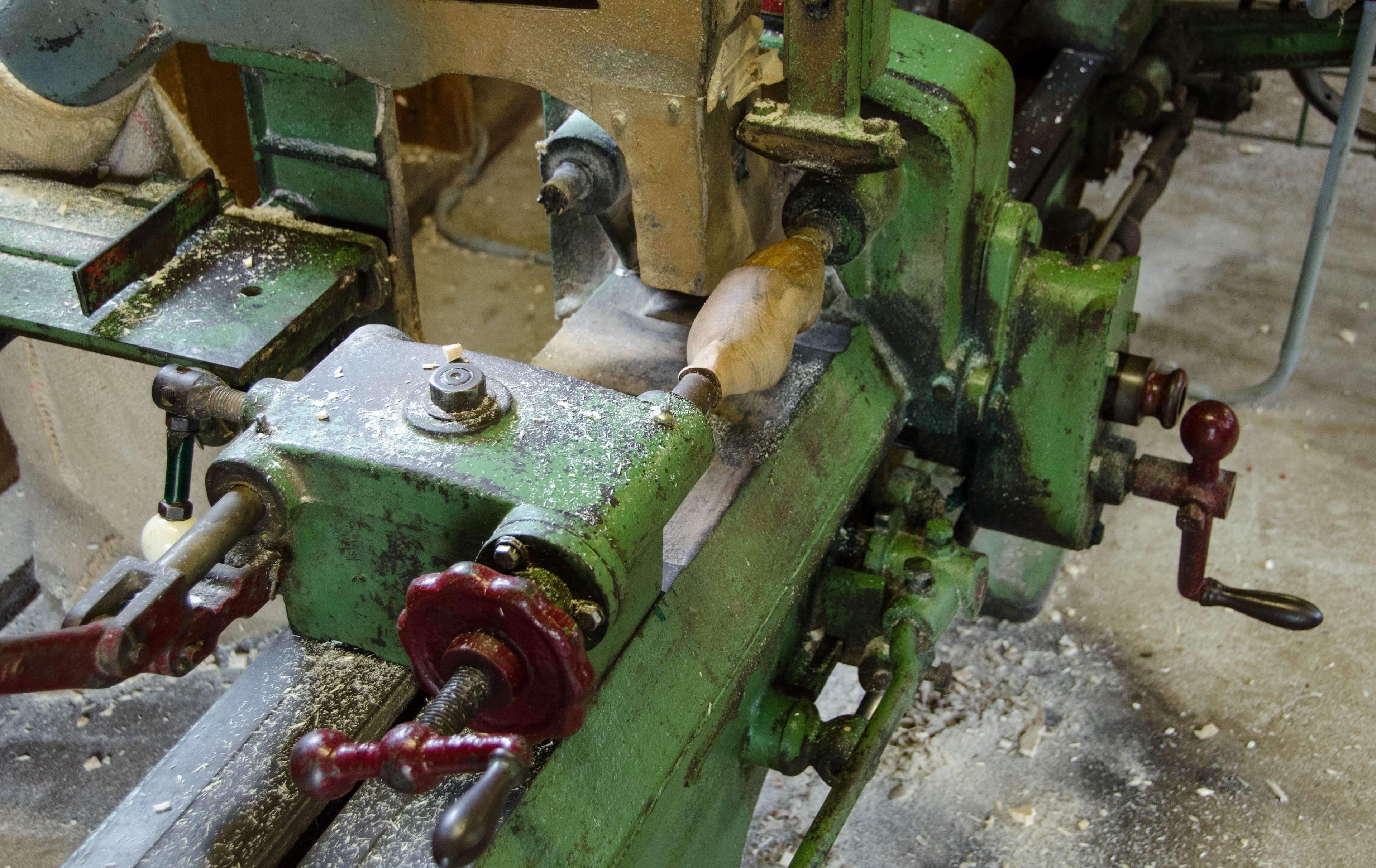 machine part, close-up, machine, vintage, woodturning, factory, no people, equipment, mechanical, outdoors, control, manufacturing equipment, business, HD Wallpaper