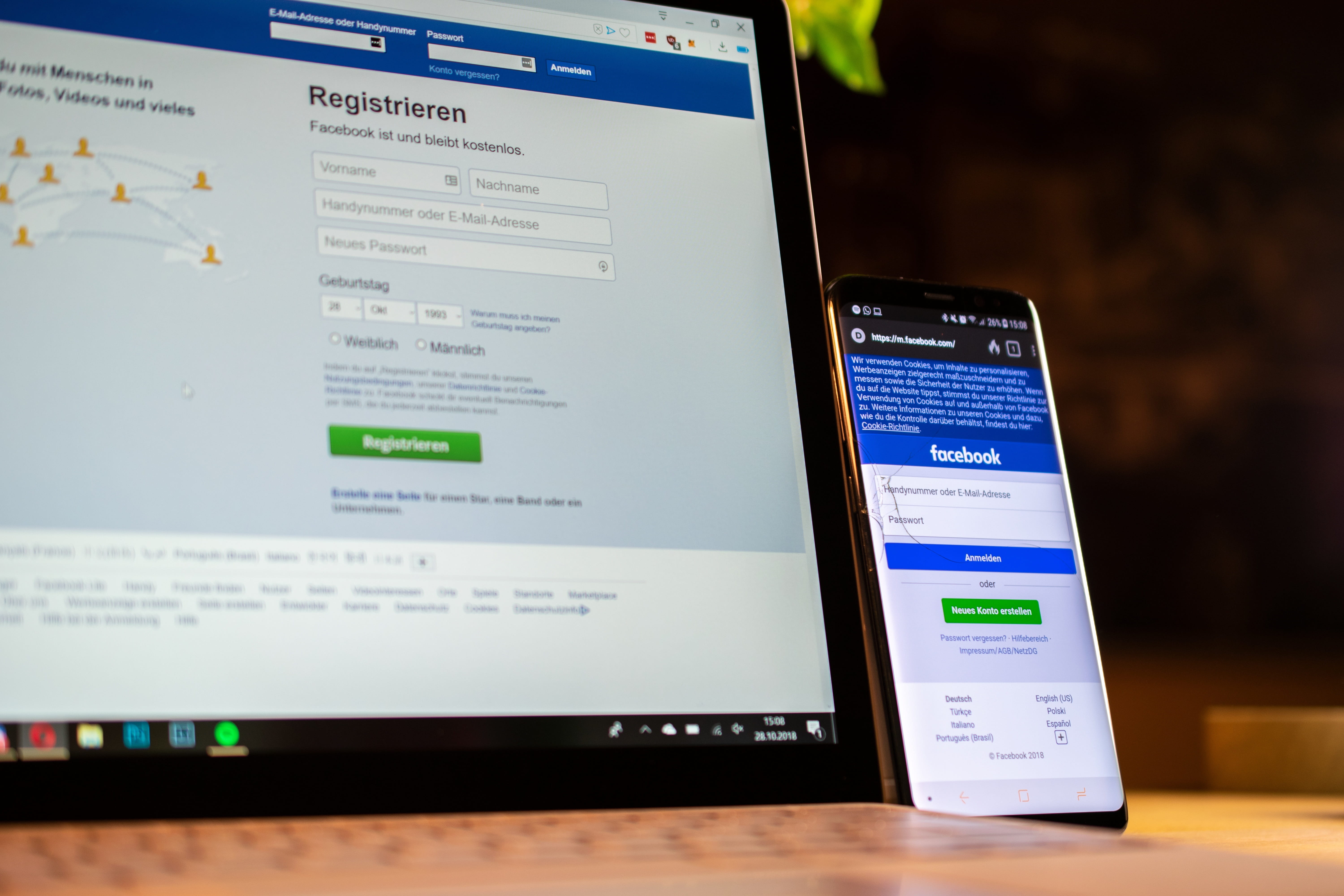 internet, mobile phone, desk, close-up, monitor, facebook, data, 5K, screen, communication, wireless technology, business, computer, convenience, smart phone, HD Wallpaper