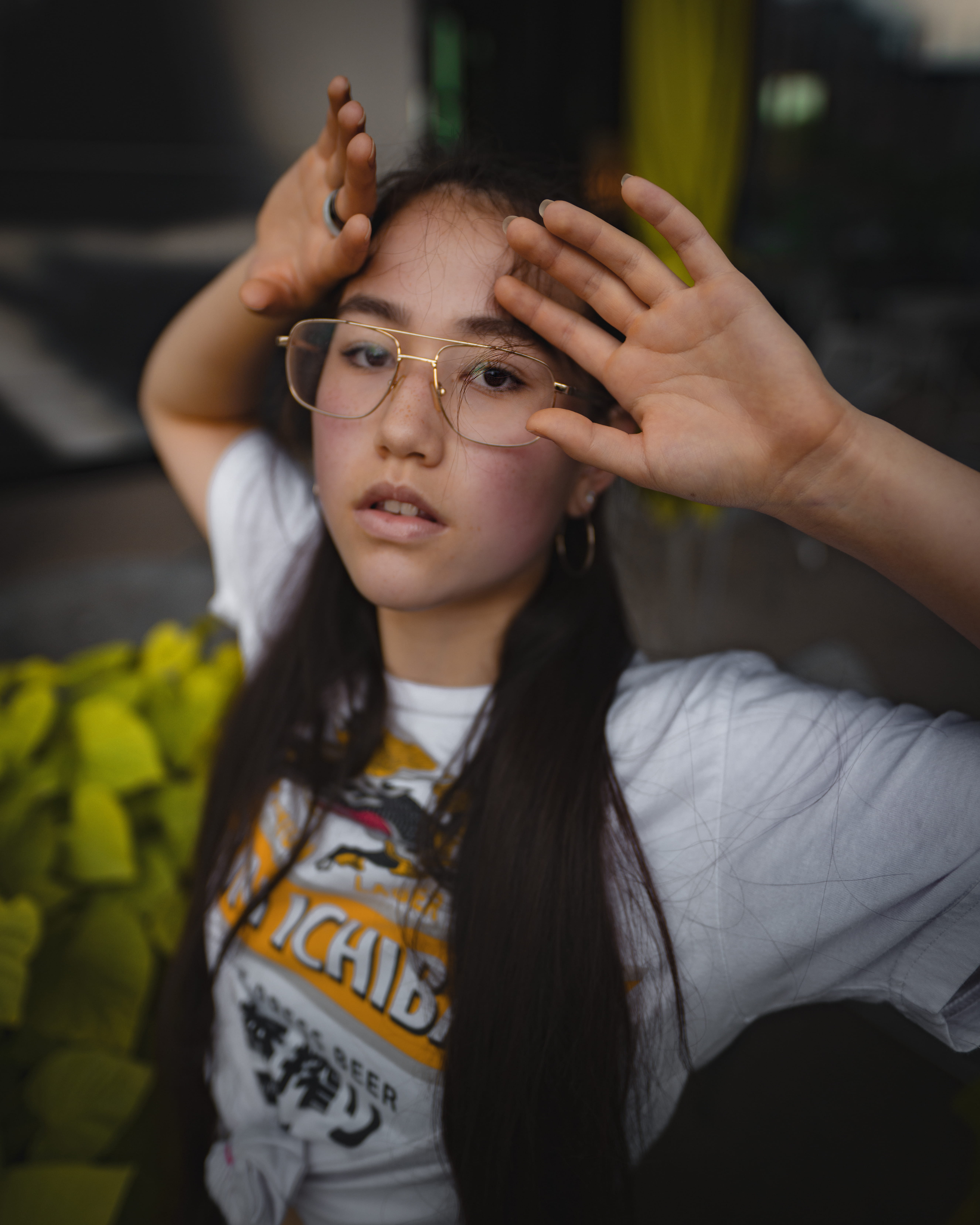 influencer, fashion, model, casual clothing, hands, focus on foreground, shallow, innocence, style, focus, hand, mood, portrait, arms raised, skate, glasses, Phone HD Wallpaper
