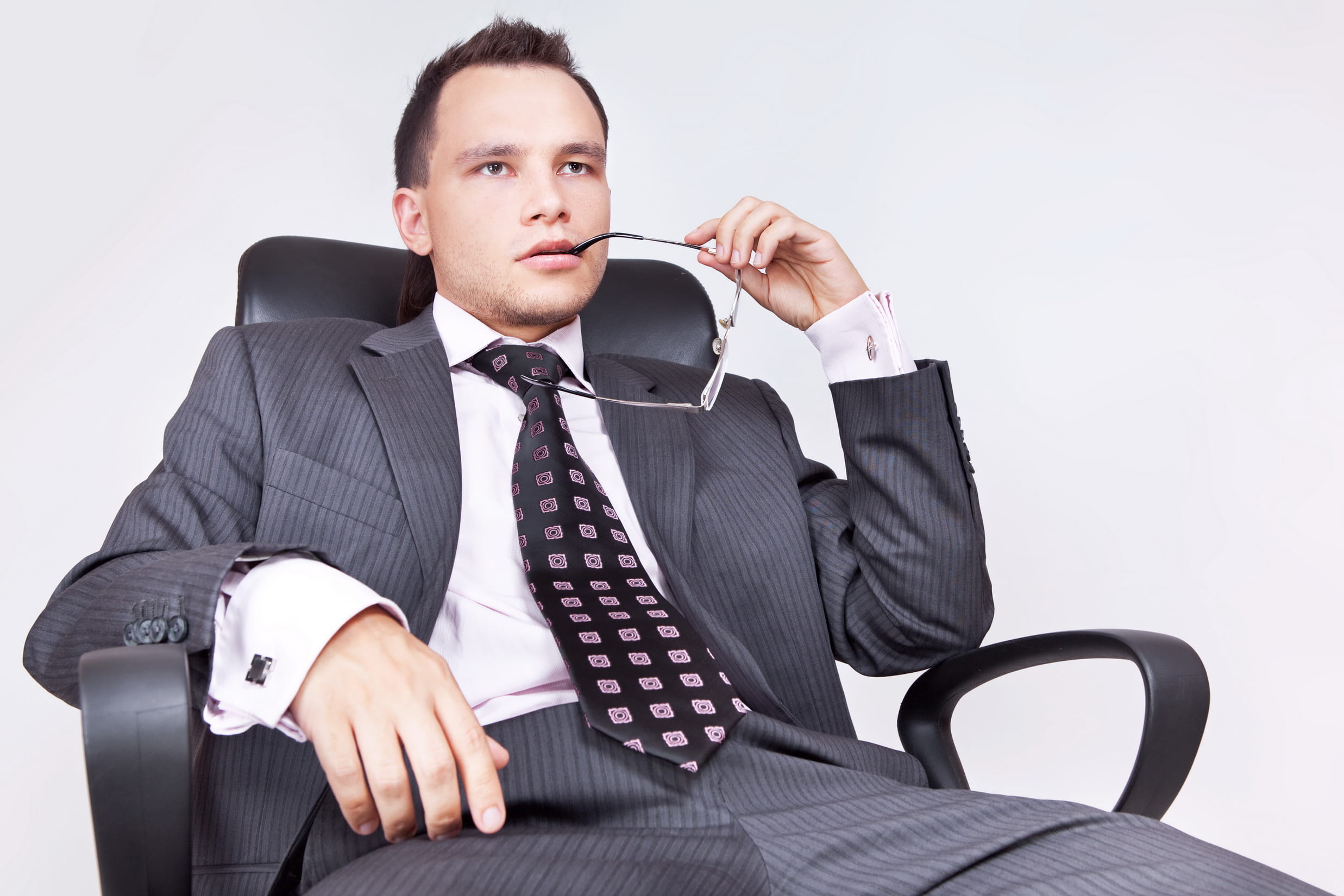 1080P, business, portrait, caucasian, well-dressed, luxury, boss, shirt, men, thoughtful, beautiful people, conception, indoors, gloomy, young, contemplation, HD Wallpaper