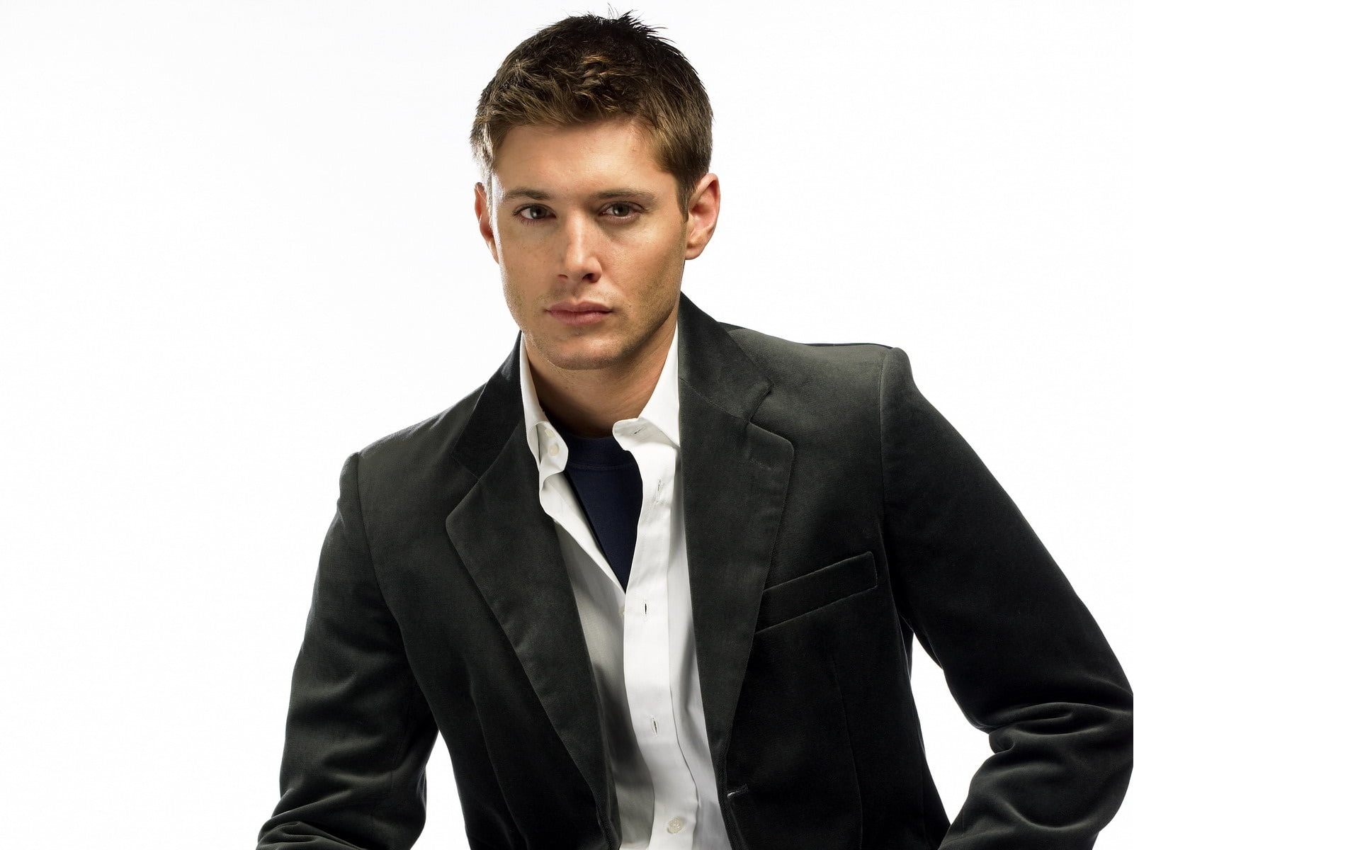 business, s, studio shot, waist up, business person, men, coat, black, serious, one person, actor, male, 1080P, formal, suit, adult, guy, contemplation, HD Wallpaper