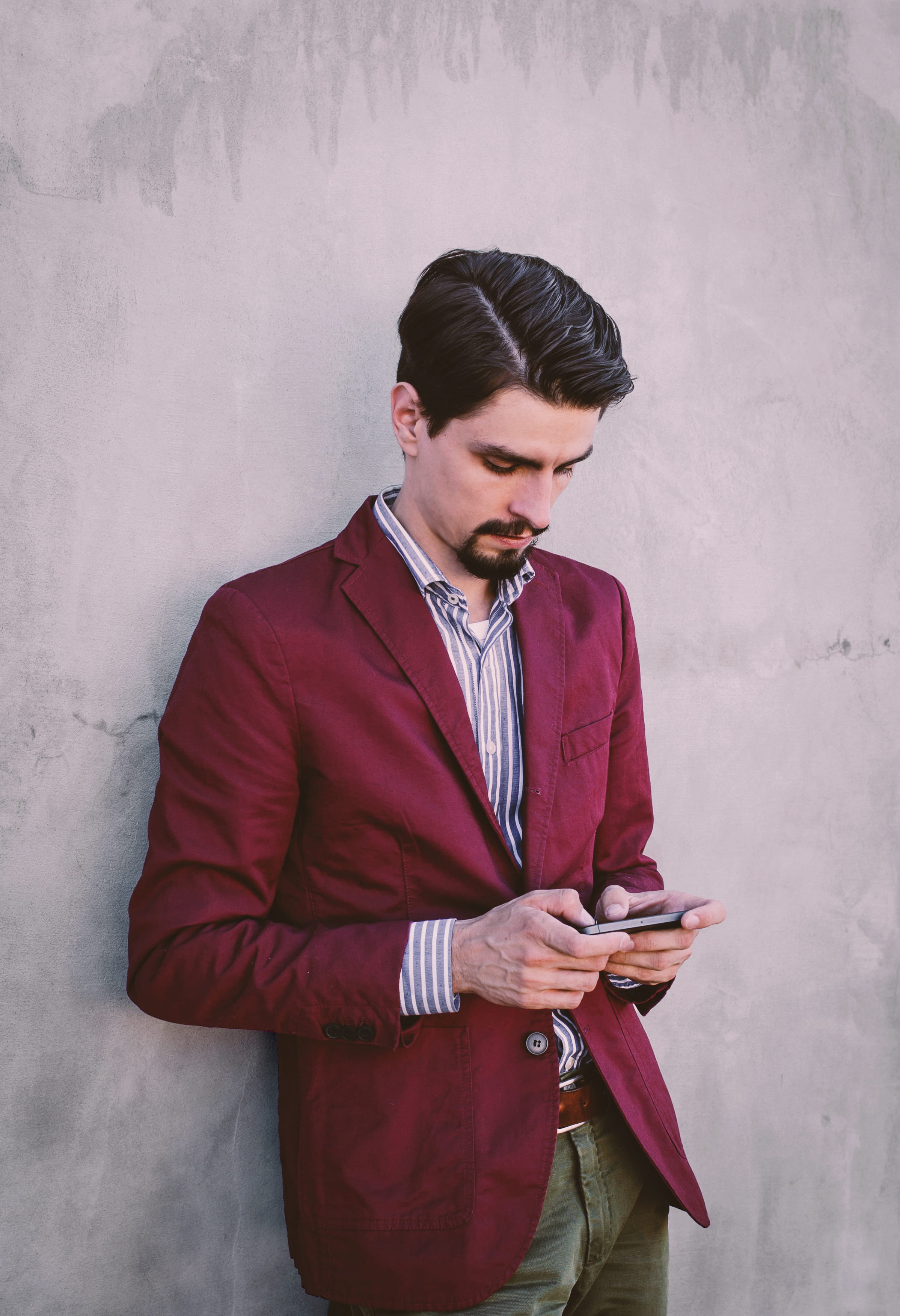 attire, blazer, wireless technology, wall - building feature, outfit, clothing, photoshoot, one person, model, telephone, young adult, 2K, technology, Phone HD Wallpaper