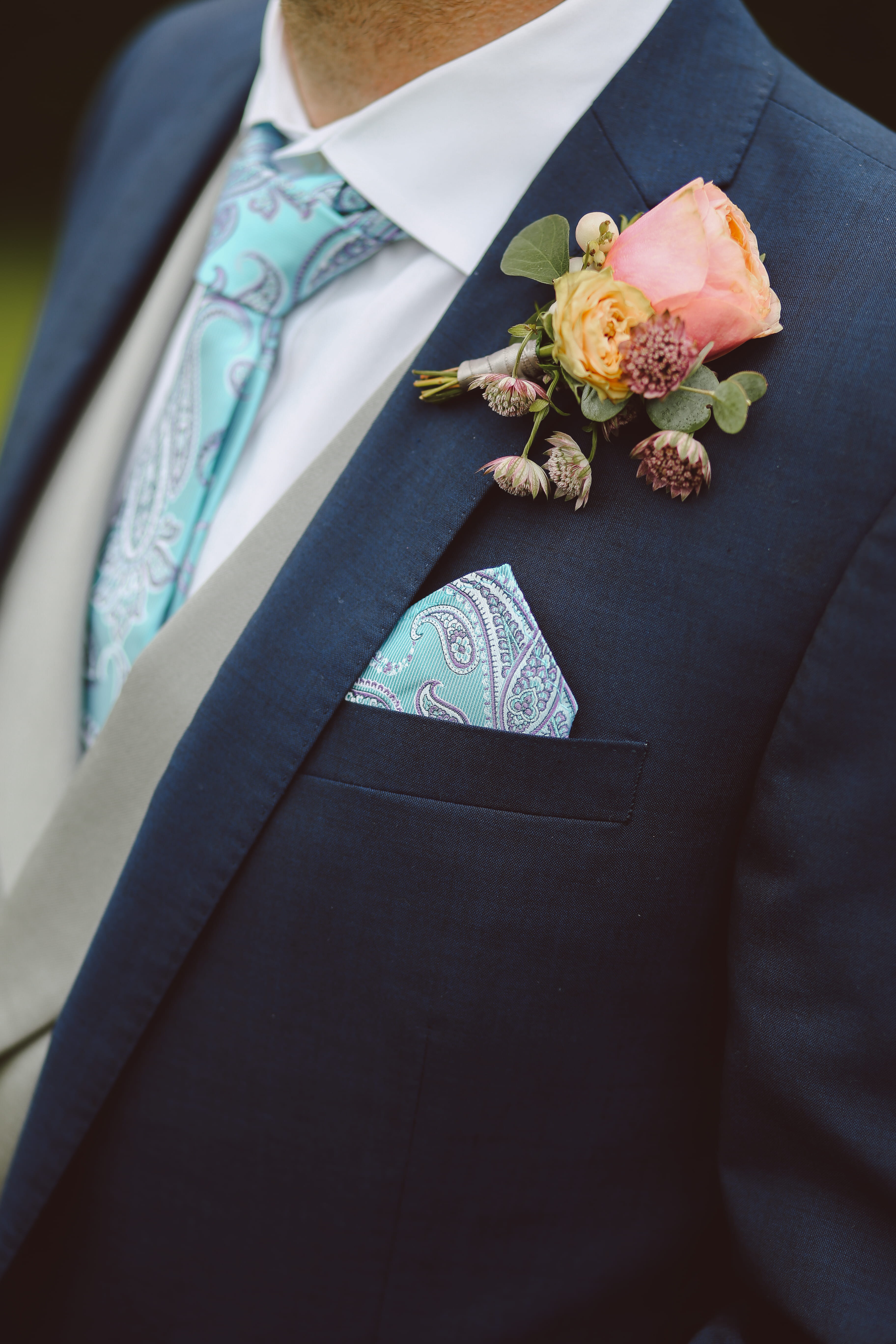 flower arrangement, wedding ceremony, hand, life events, black, people, groom, flower, flower ornament, bouquet, men, neck, midsection, celebration, teal, Phone HD Wallpaper