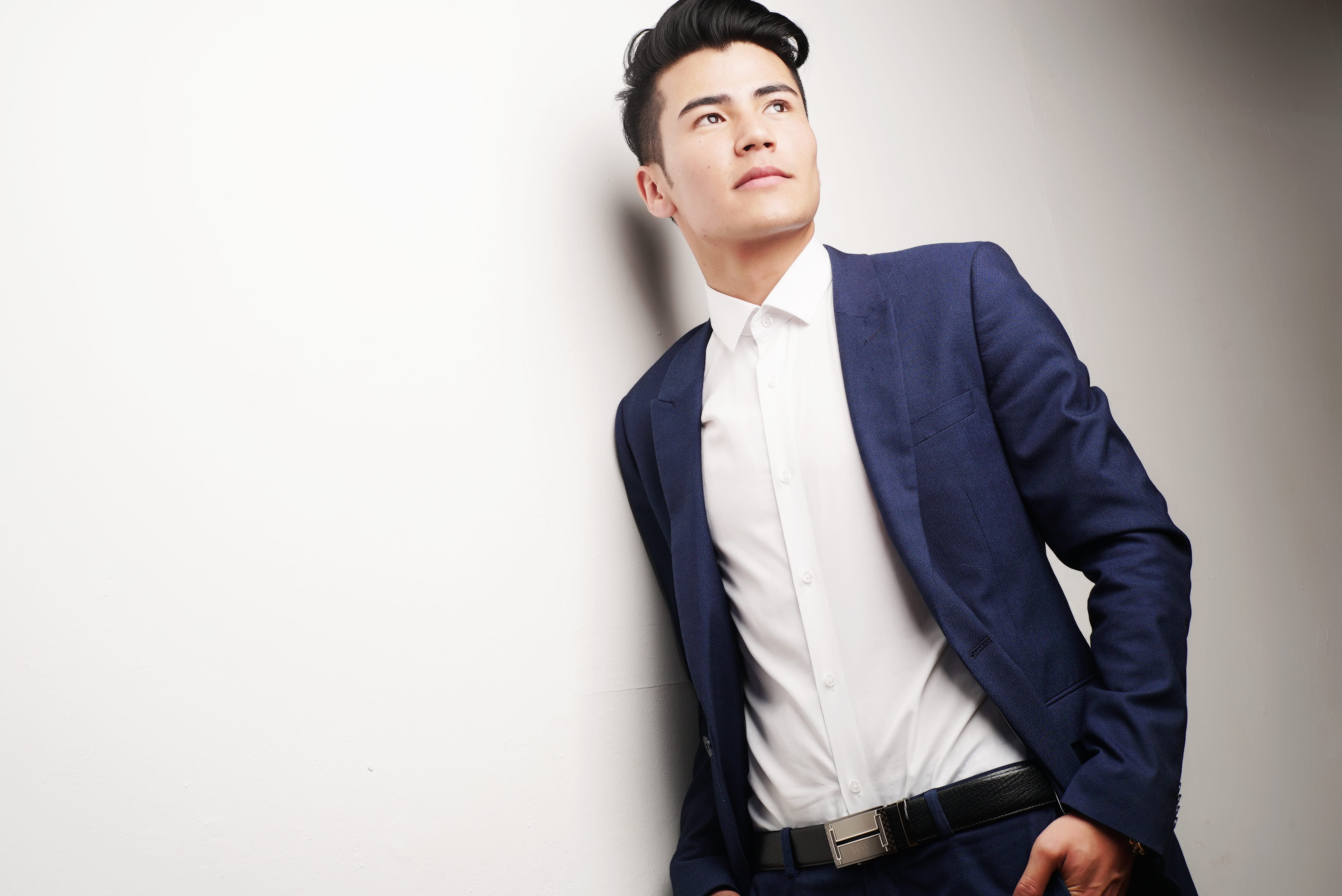 white, blue, photoshoot, confidence, 4K, wearing, business person, looking away, well-dressed, fashion, young adult, outfit, wear, young men, three quarter length, HD Wallpaper