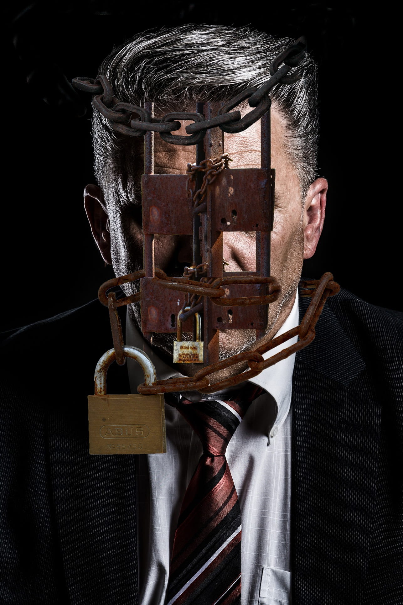 lock, 1080P, front view, executive, smile, office, people, successful, fraud, clothing, technology, indoors, conformist, studio shot, man, business, success, Phone HD Wallpaper