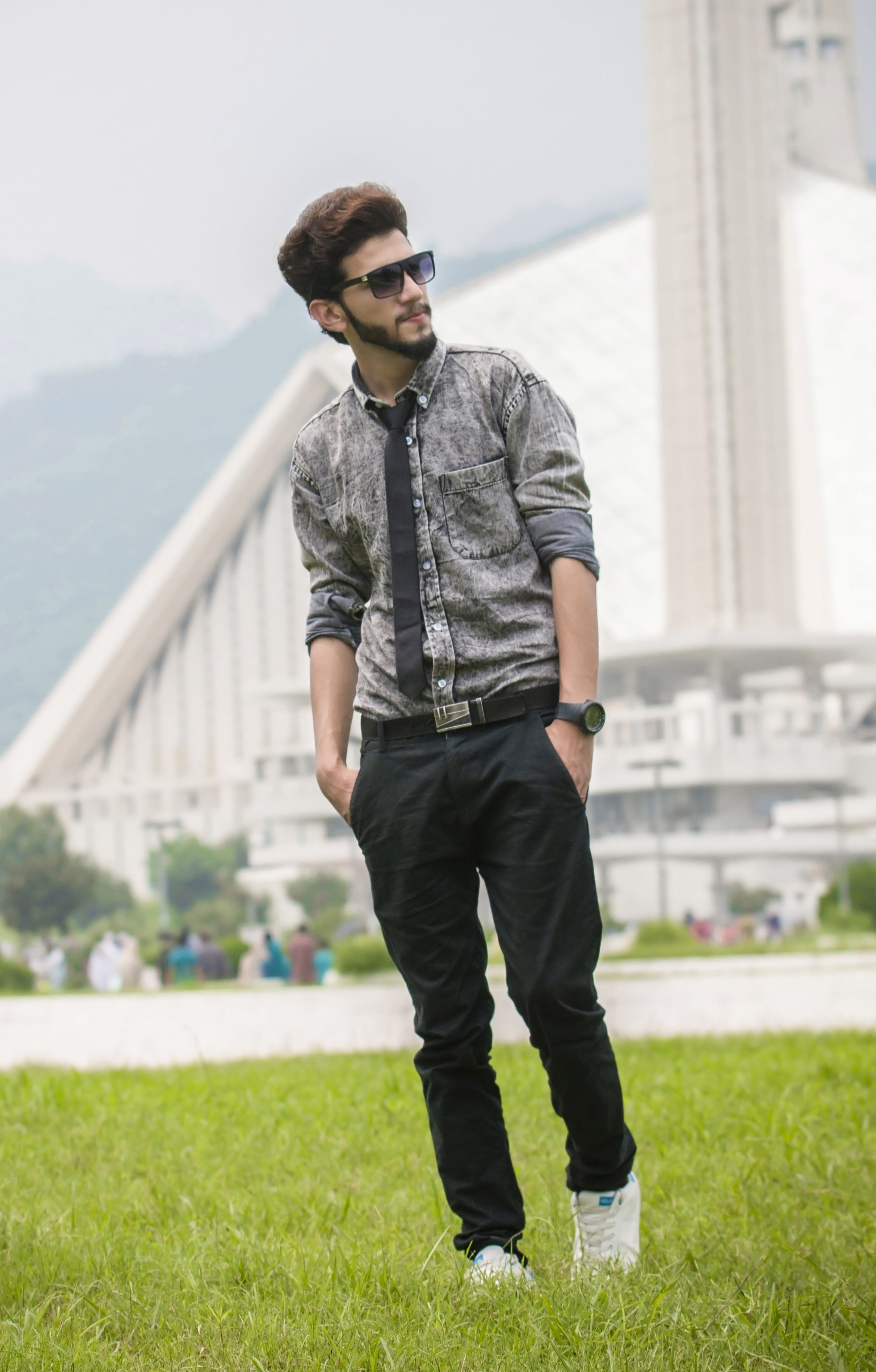 real people, lifestyles, boy, leisure activity, casual clothing, focus on foreground, 4K, style, fashion, grass, front view, full length, one person, pose, Phone HD Wallpaper