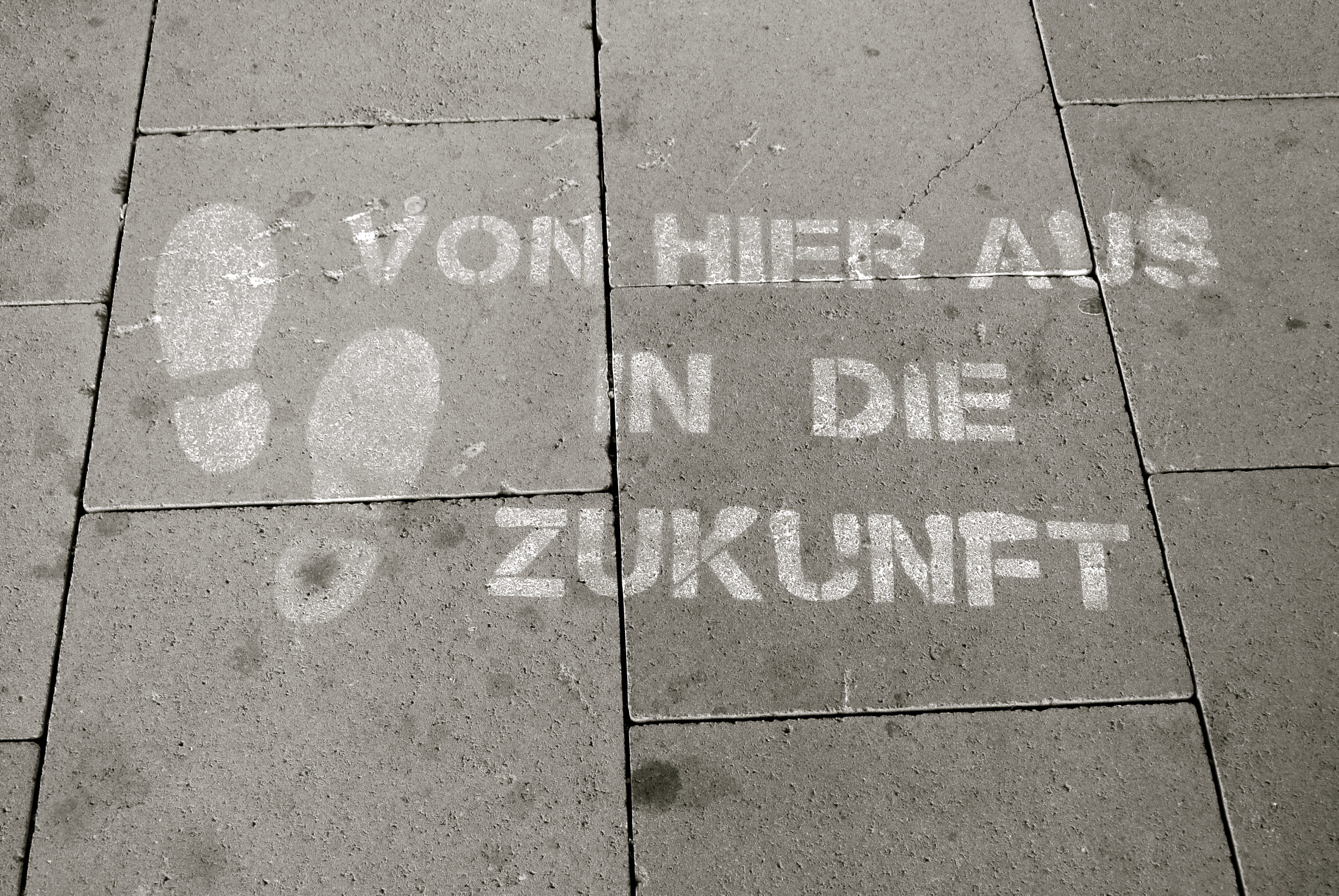 zukkunft, western script, high angle view, guidance, education, direction, 4K, hieraus, close-up, no people, career, non-western script, information sign, HD Wallpaper