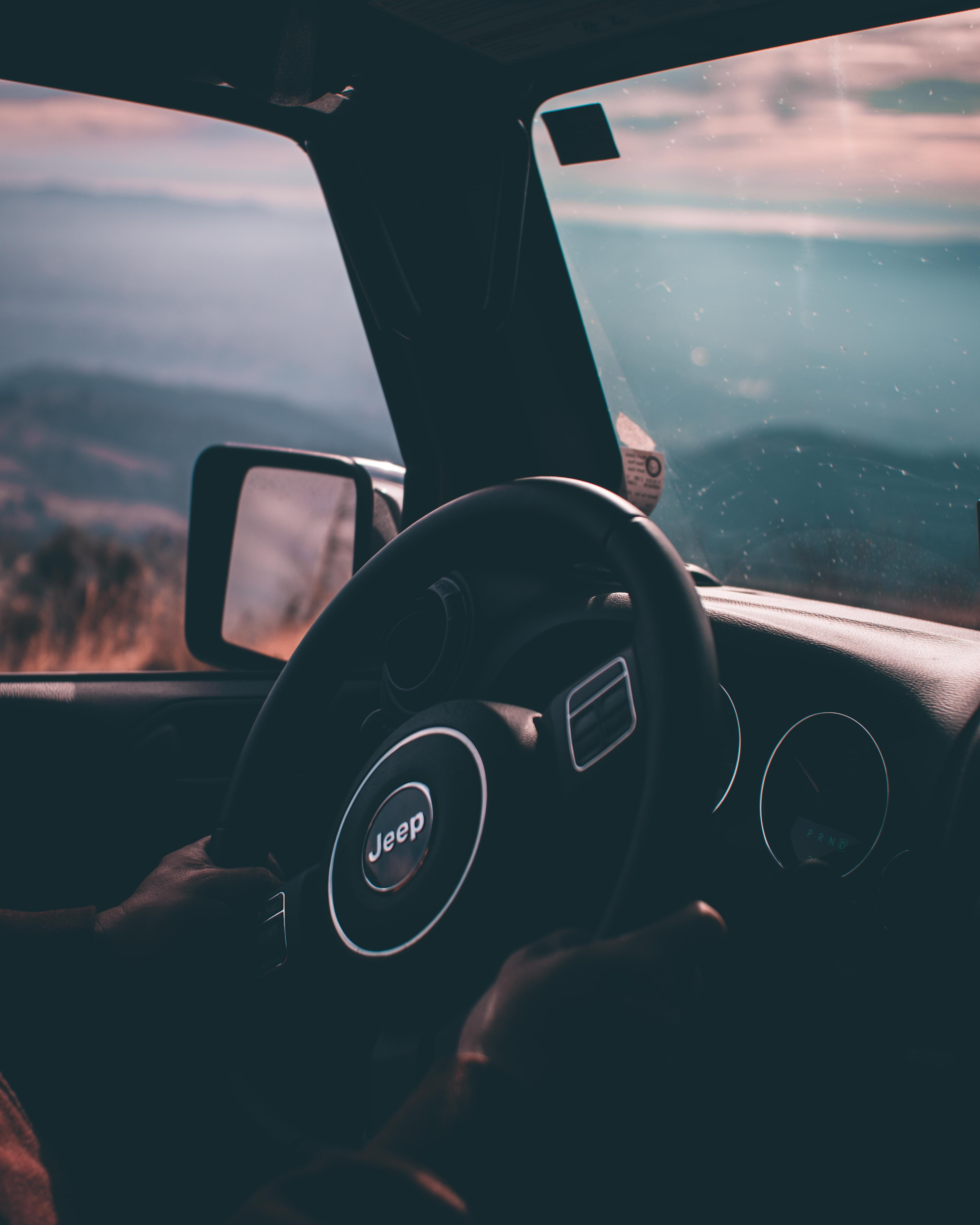 windshield, airplane, usa, vehicle interior, close-up, jeep, person, travel, human, car interior, hand, indoors, car, transportation, holding, vehicle, Phone HD Wallpaper