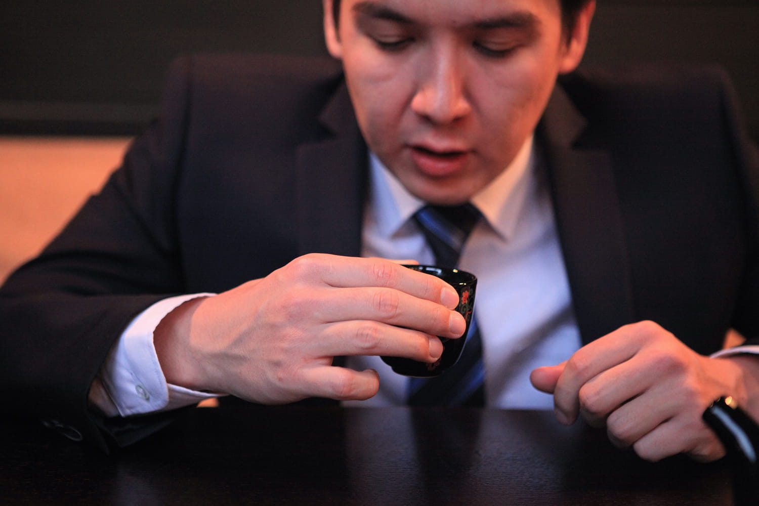 business, young, handsome, person, formalwear, tie, hand, one person, men, white collar worker, suit, business person, males, portrait, indoors, sitting, HD Wallpaper