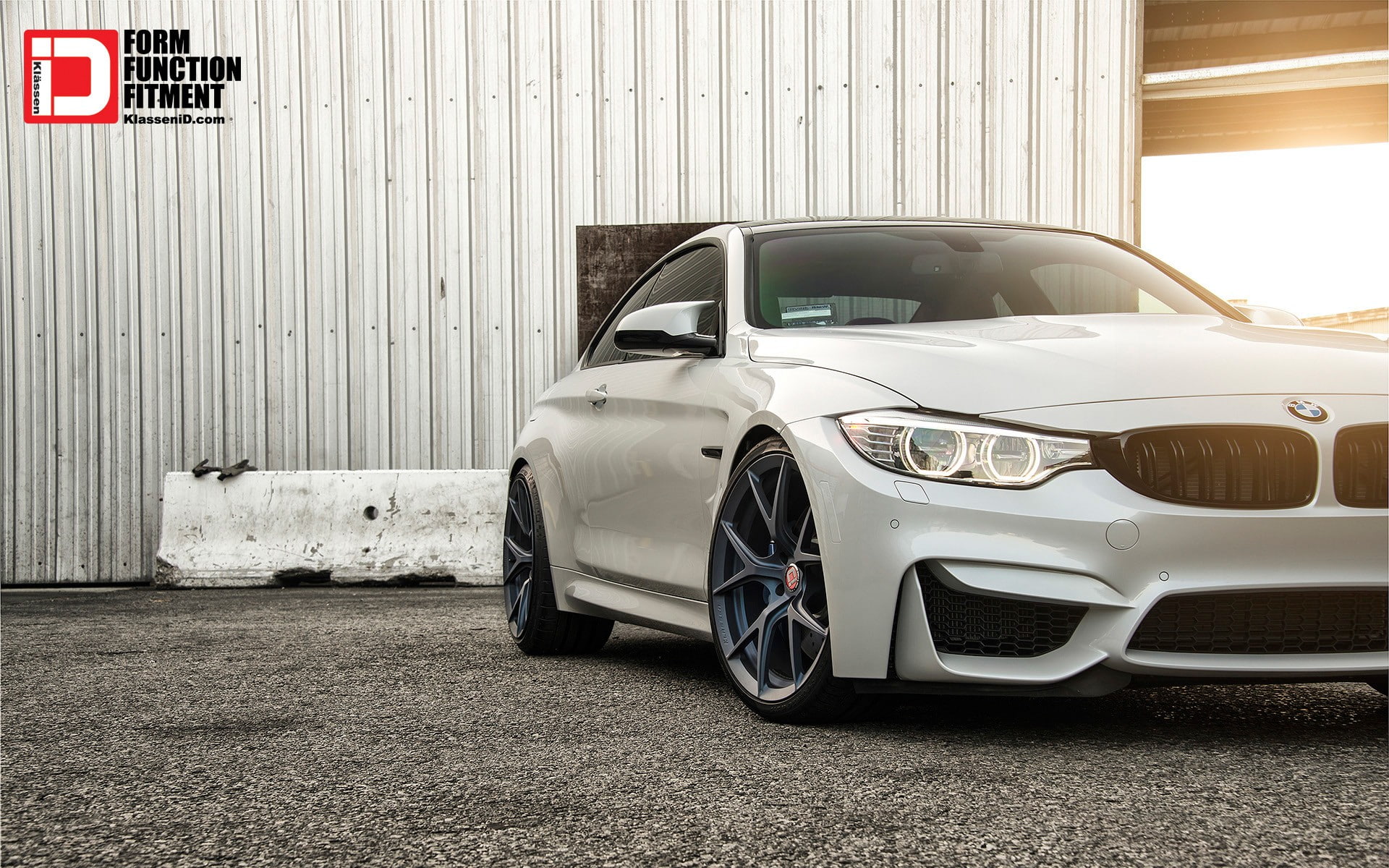 mode of transportation, building exterior, car, day, land vehicle, parking, BMW M4, transportation, motor vehicle, outdoors, built structure, city, 1080P, HD Wallpaper