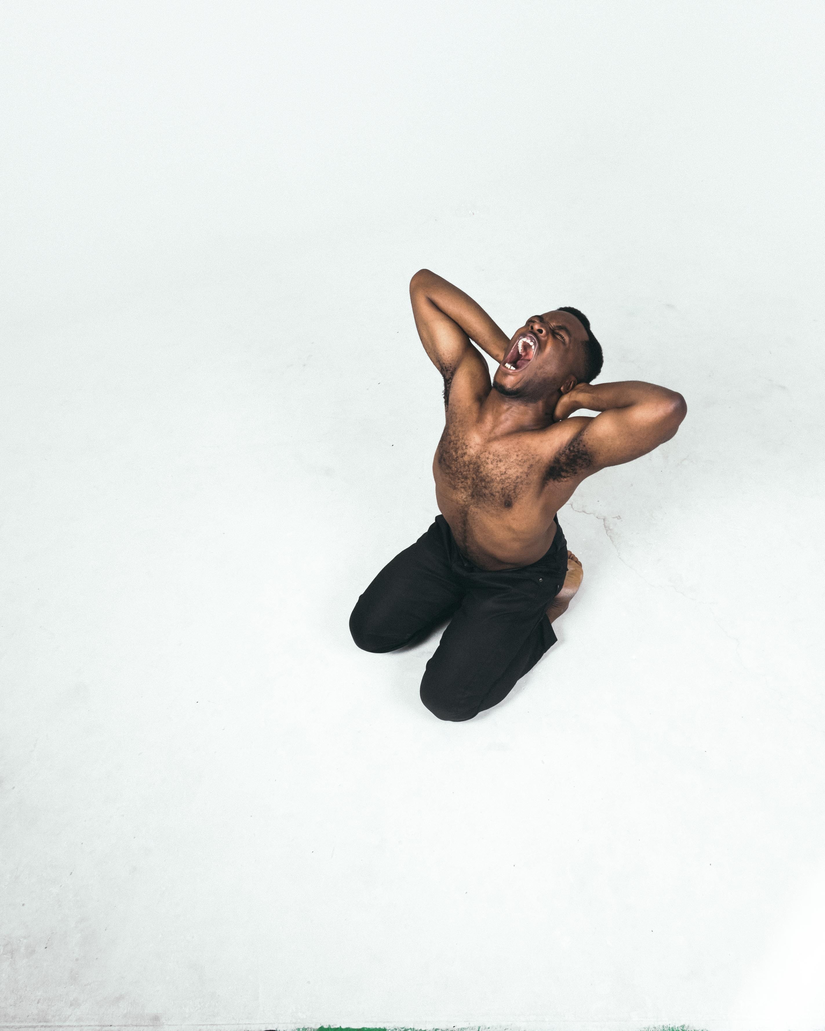 arms raised, mid adult men, ebondy, front view, fustration, black man, pants, shouting, lifestyles, black, males, minimal, mid adult, shirtless, anger, Phone HD Wallpaper