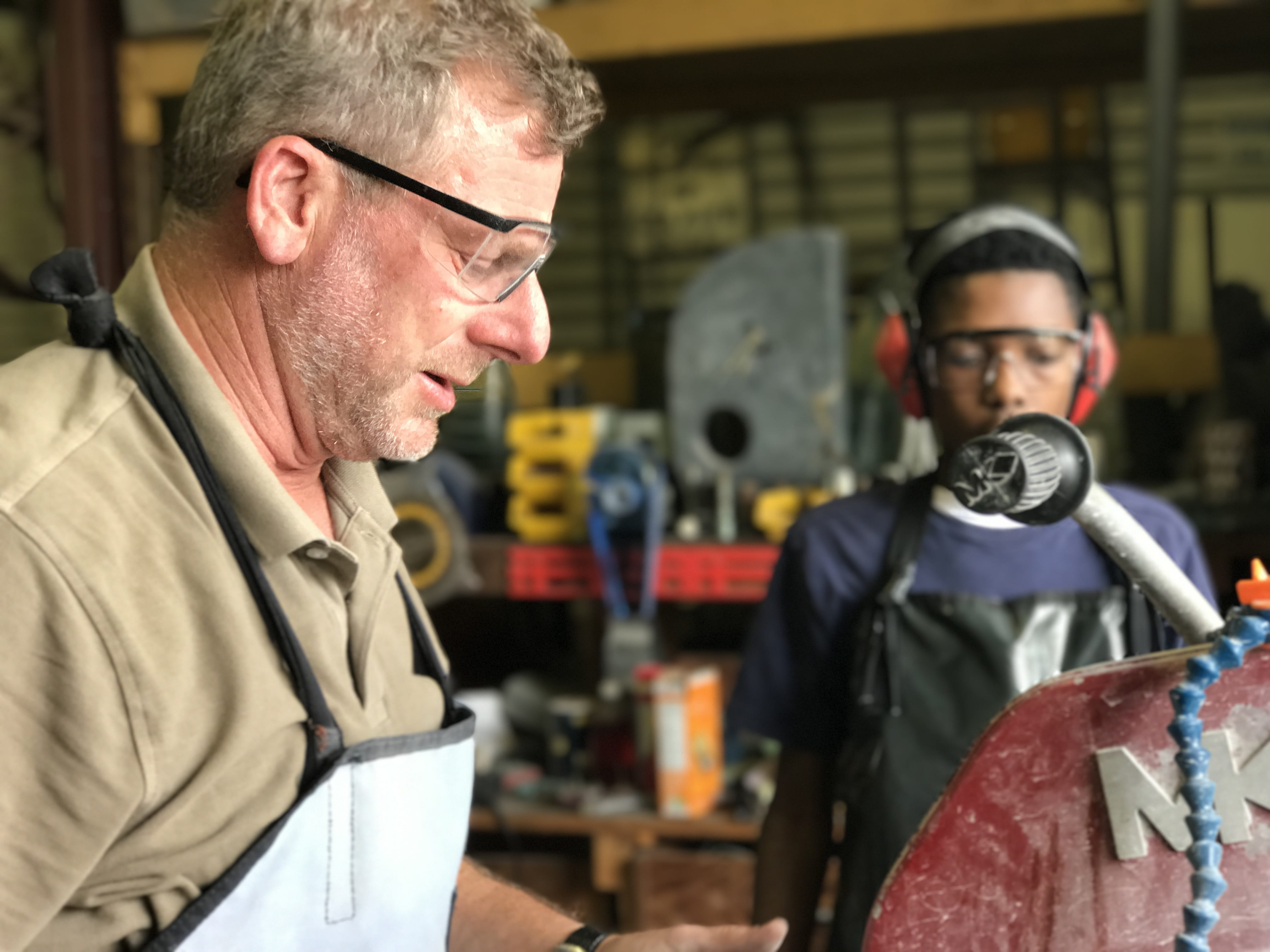 occupation, white, workshop, protection, industry, mentor, apron, males, adult, safety, men, working, saw, construction, glasses, art and craft, eyeglasses, HD Wallpaper