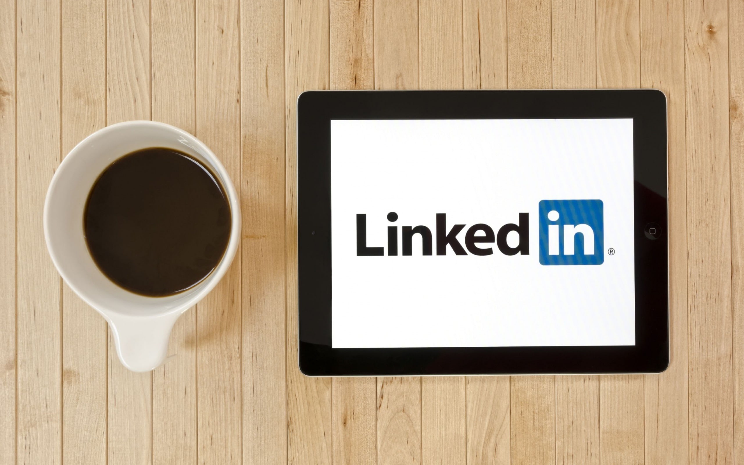 connection, linkedin, 2K, table, desktop, communication, wireless technology, refreshment, screen, cup, food and drink, computer, text, coffee cup, coffee - drink, HD Wallpaper