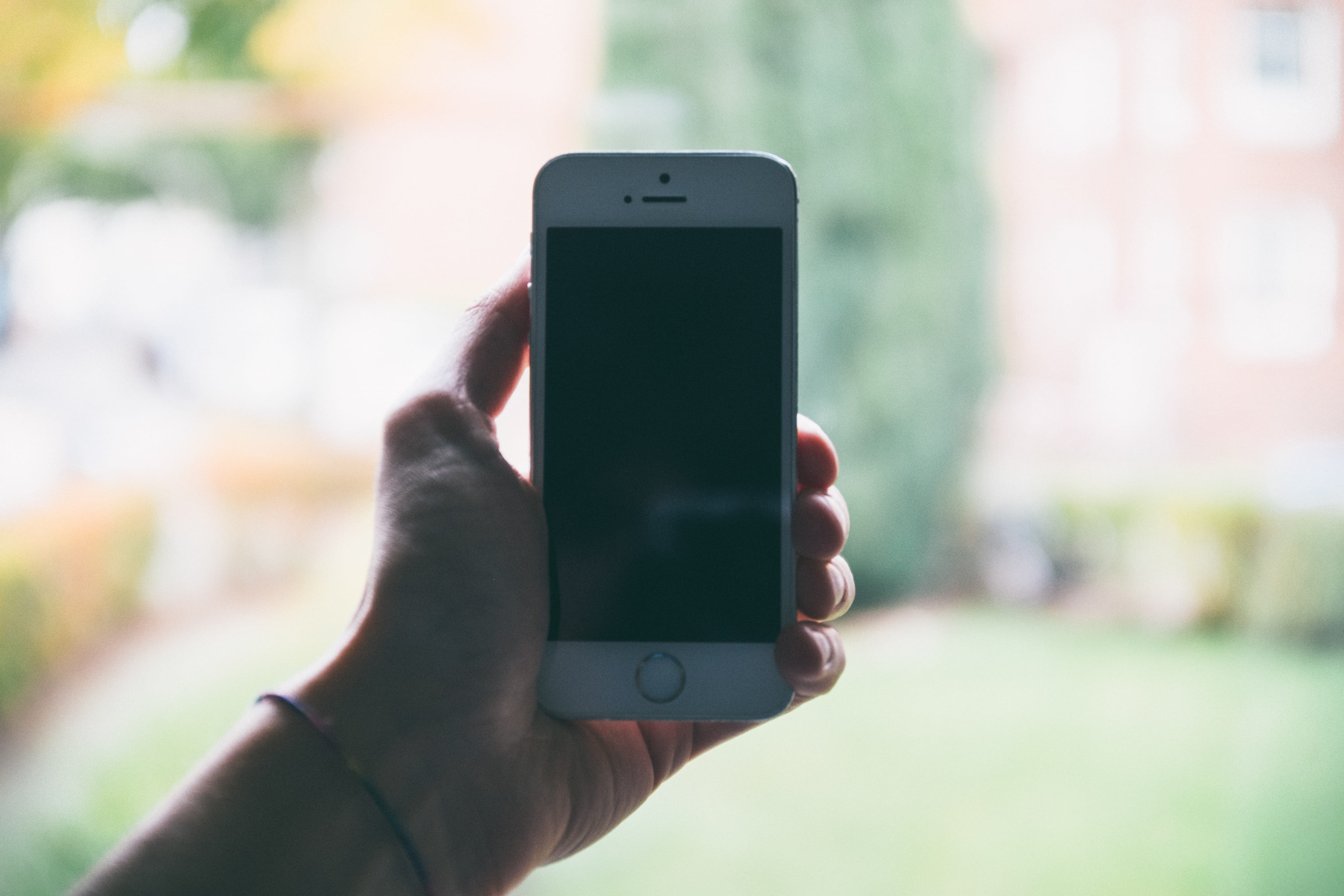 phone, linkedin, human hand, business, multimedia, store, tumblr, holding, social, focus on foreground, youtube, connect, editorial, system, human body part, HD Wallpaper