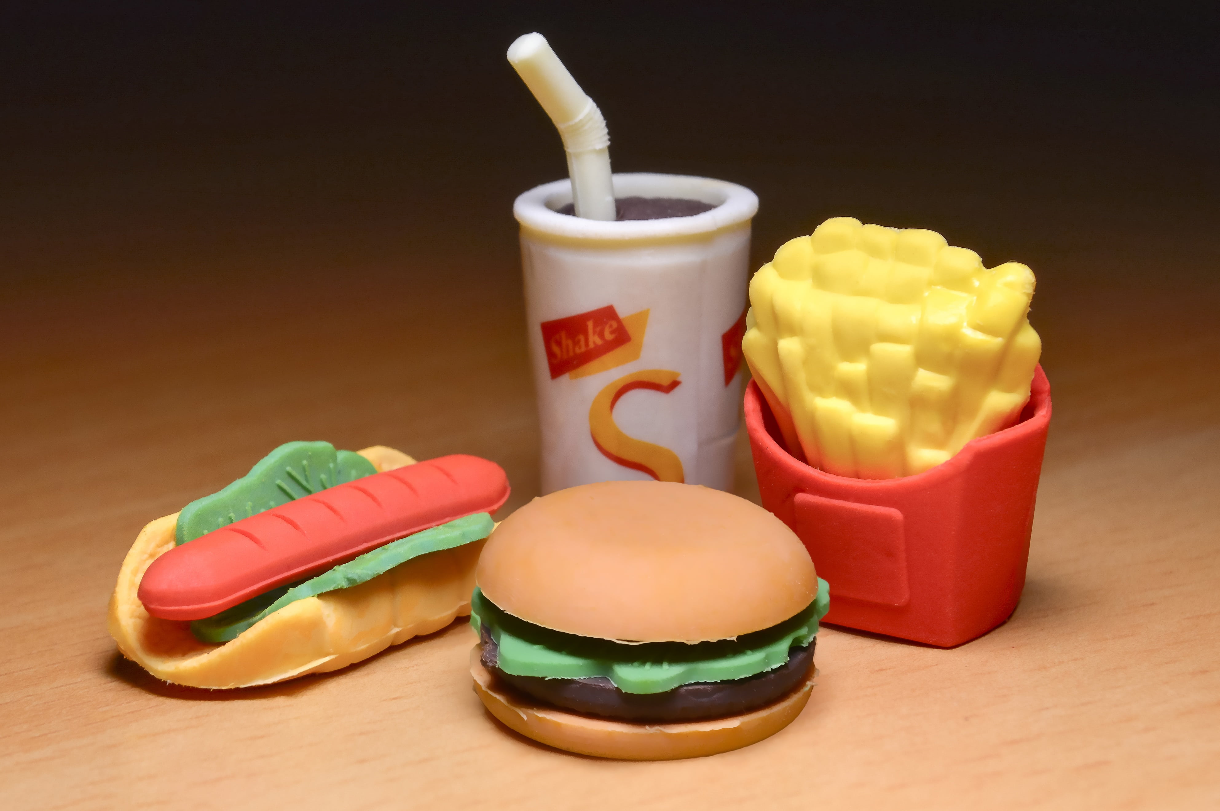 restaurant, 4K, fast, food and drink, ketchup, table, mayonnaise, mustard, several, choice, take out food, studio shot, hamburger, indoors, plastic, colored background, HD Wallpaper