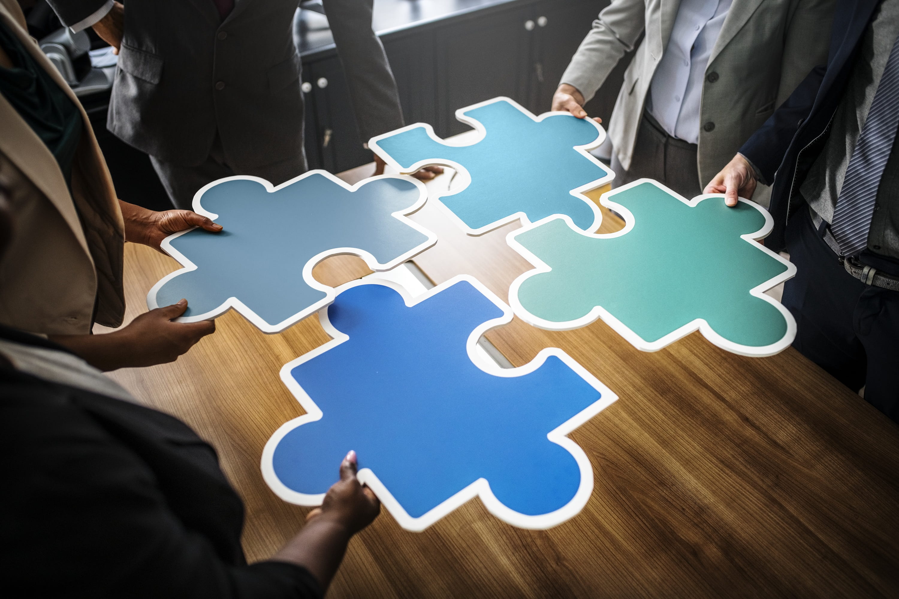 indoors, connection, cooperation, business person, jigsaw, jigsaw puzzle, suit, businessman, 2K, puzzle, solution, communication, hand, puzzles, jigsaw piece, HD Wallpaper