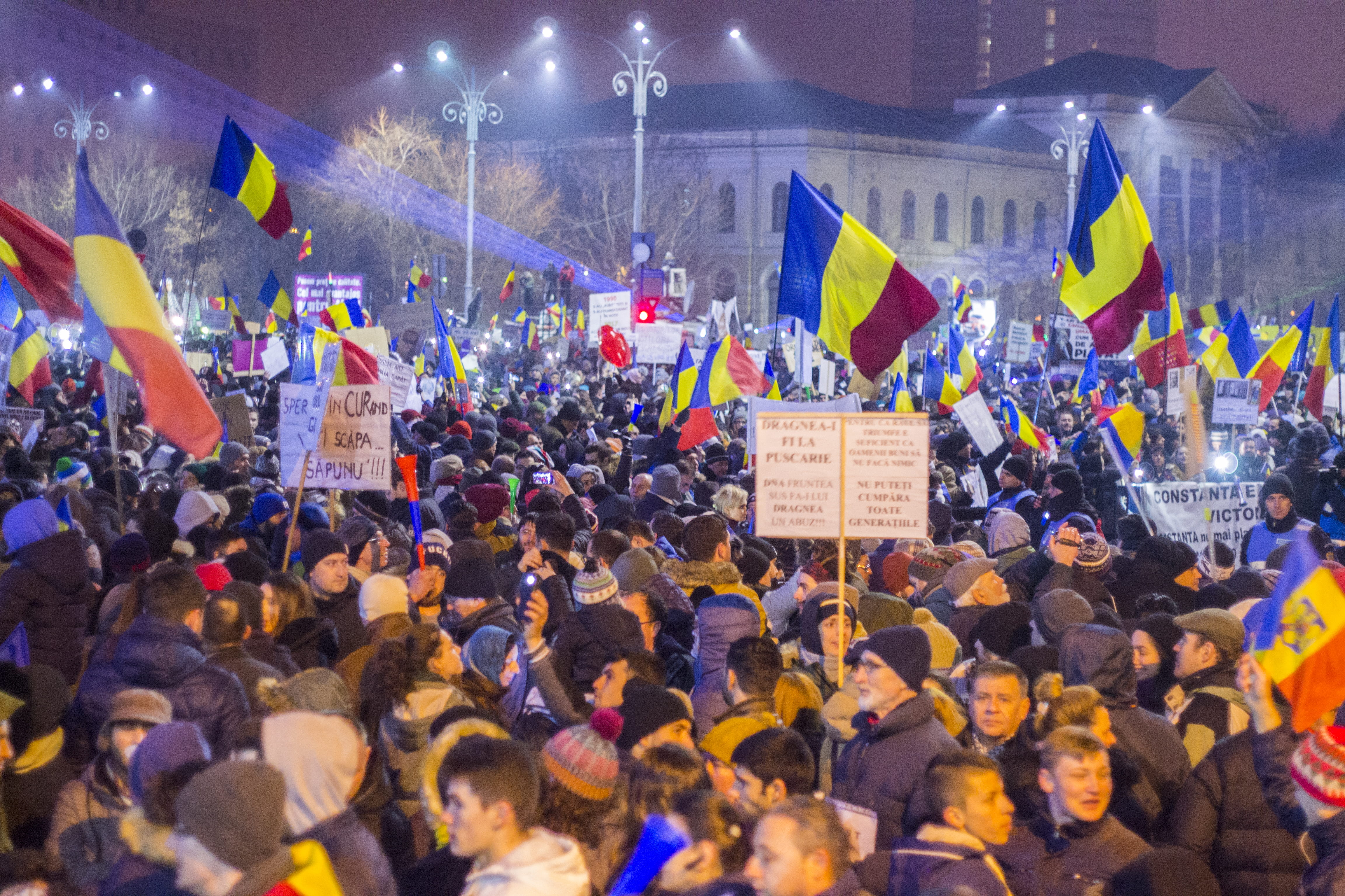 architecture, real people, flag, cheering, crowd, human arm, celebration, decree, large group of people, unity, positive emotion, romania, adult, togetherness, HD Wallpaper
