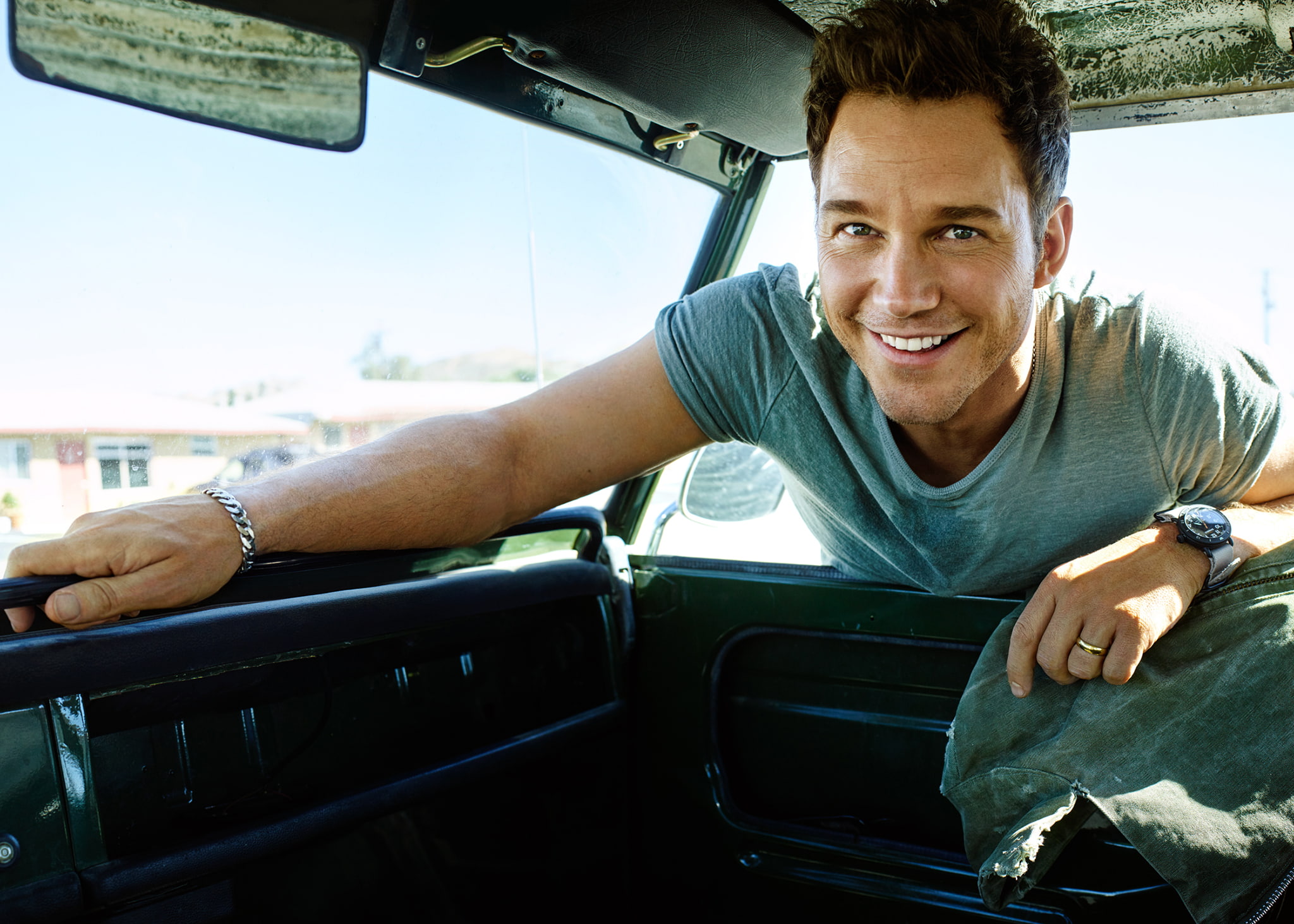 1080P, smile, 2015, Chris Pratt, t-shirt, Peggy Sirota, photographer, car, actor, HD Wallpaper