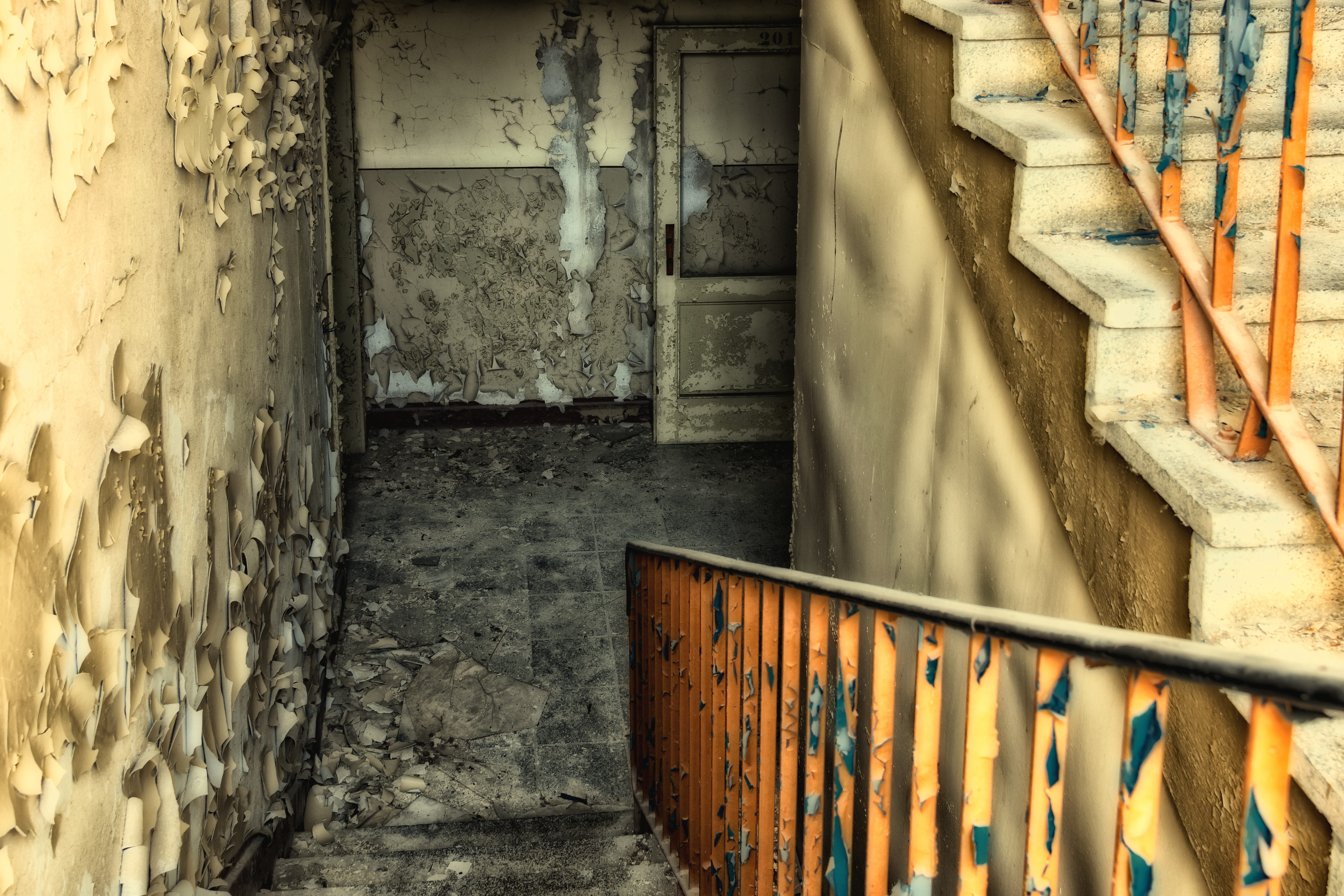 emergence, wall - building feature, decline, stairs, deterioration, architecture, brown, gradually, stairway, day, outdoors, inside, railing, pforphoto, HD Wallpaper