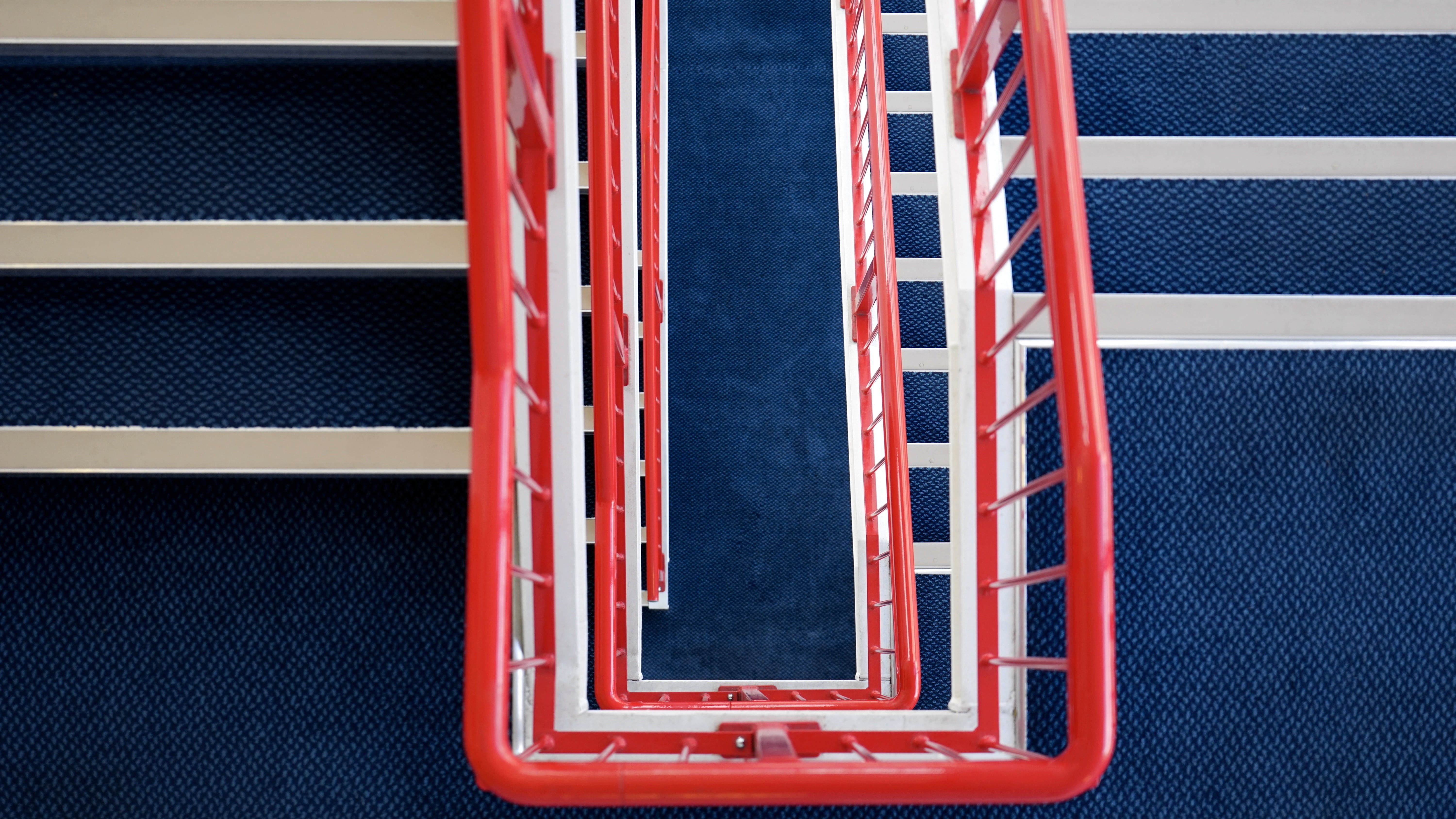 day, backgrounds, textured, stairway, entrance, handrail, 5K, interior, stairwell, choice, ascending, directly above, step, office, construction, stylish, HD Wallpaper