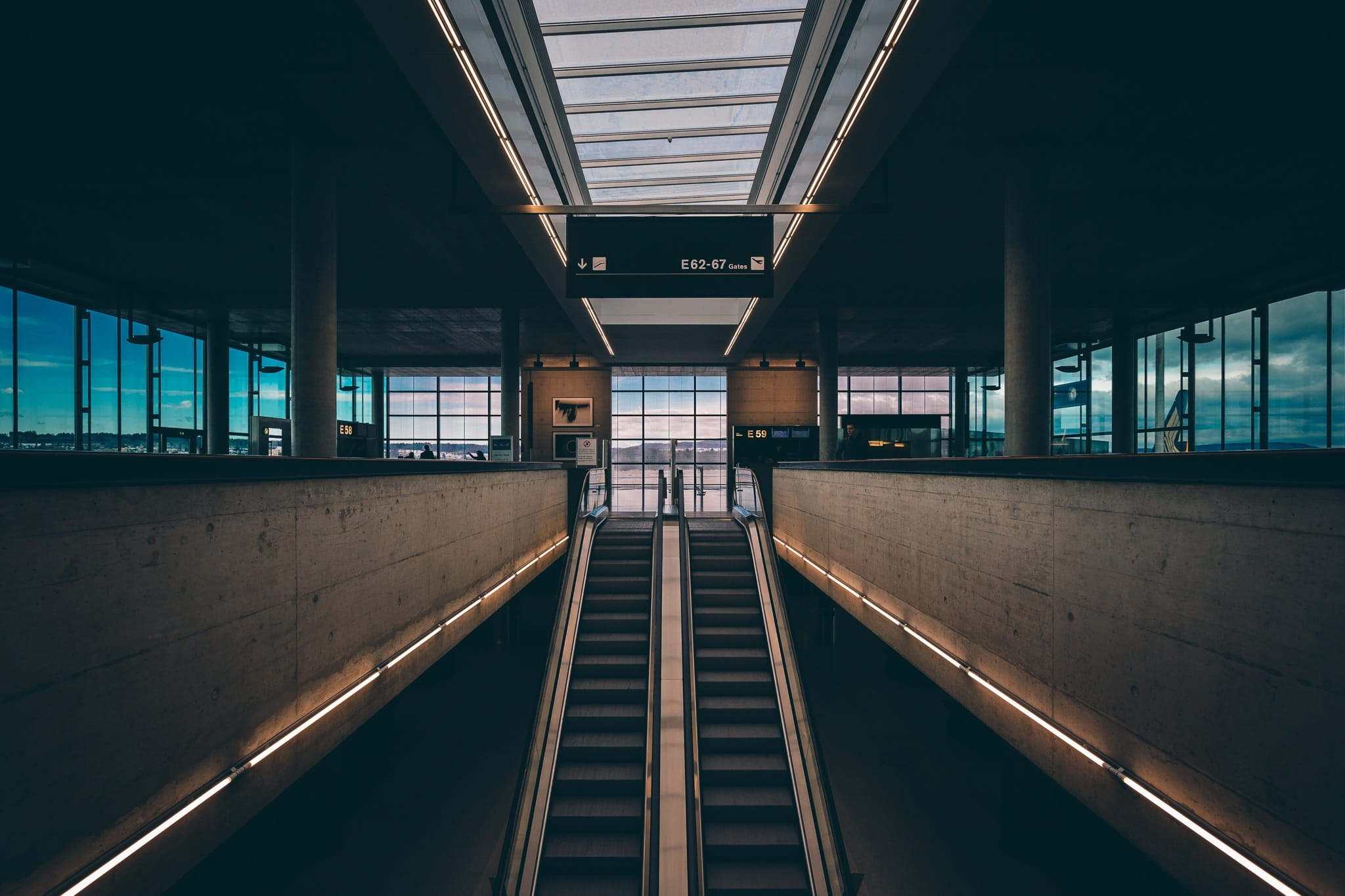 railroad Track, airport terminal, gate, railroad station, the way forward, built structure, metal, modern, glass - material, ceiling, airport, indoors, HD Wallpaper