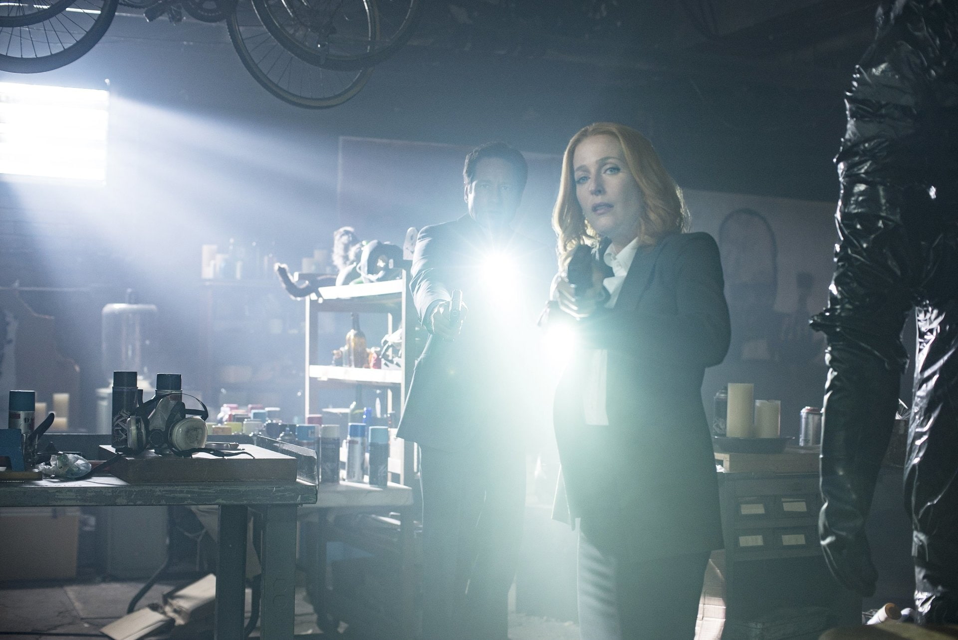 young adult, business, real people, young women, hair, David Duchovny, front view, indoors, Gillian Anderson, Dana Scully, looking at camera, 1080P, The X-Files, HD Wallpaper