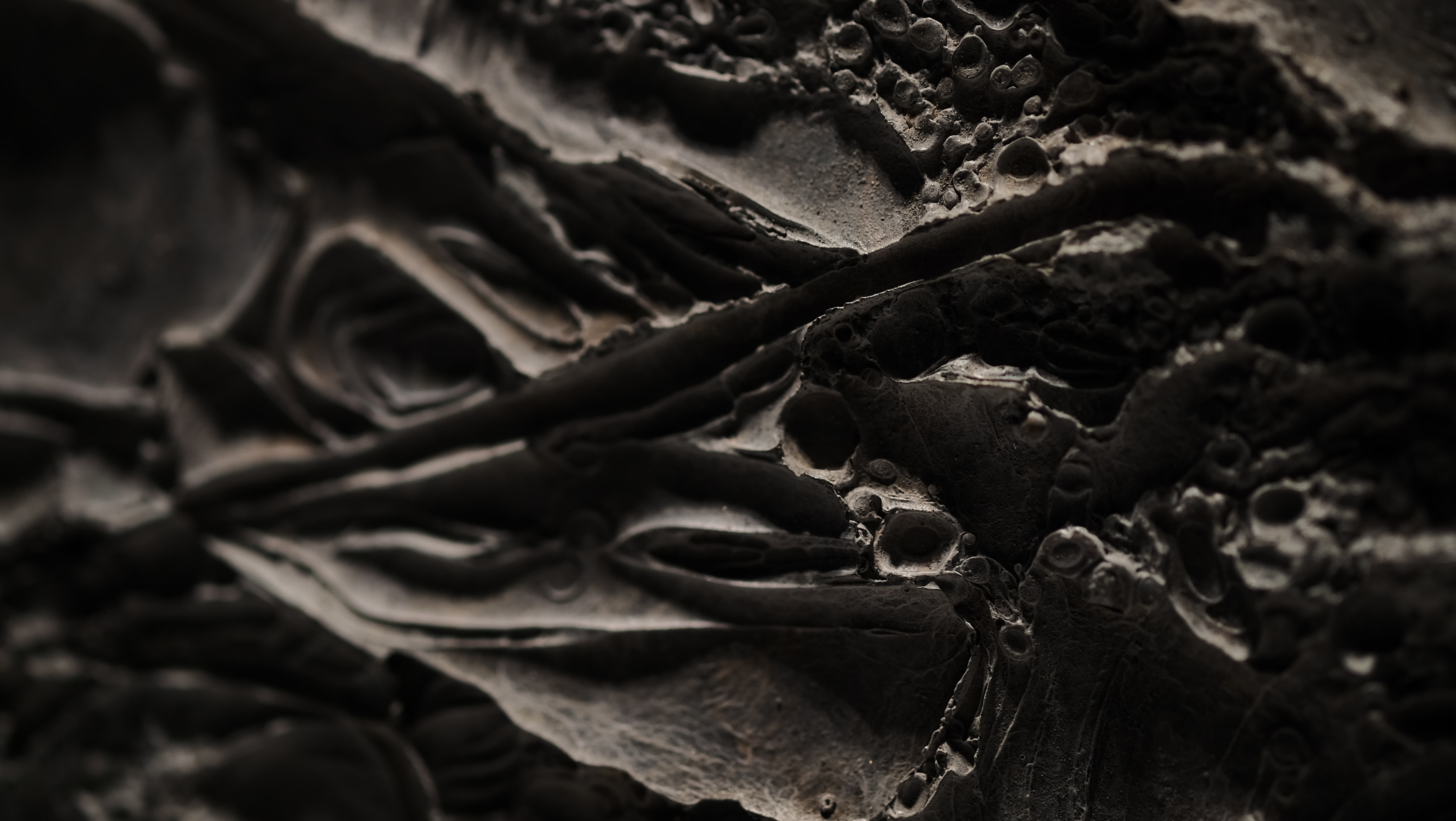 copperart, backgrounds, textured, outdoors, 4K, day, representation, selective focus, focus on foreground, statue, no people, craft, close-up, full frame, HD Wallpaper