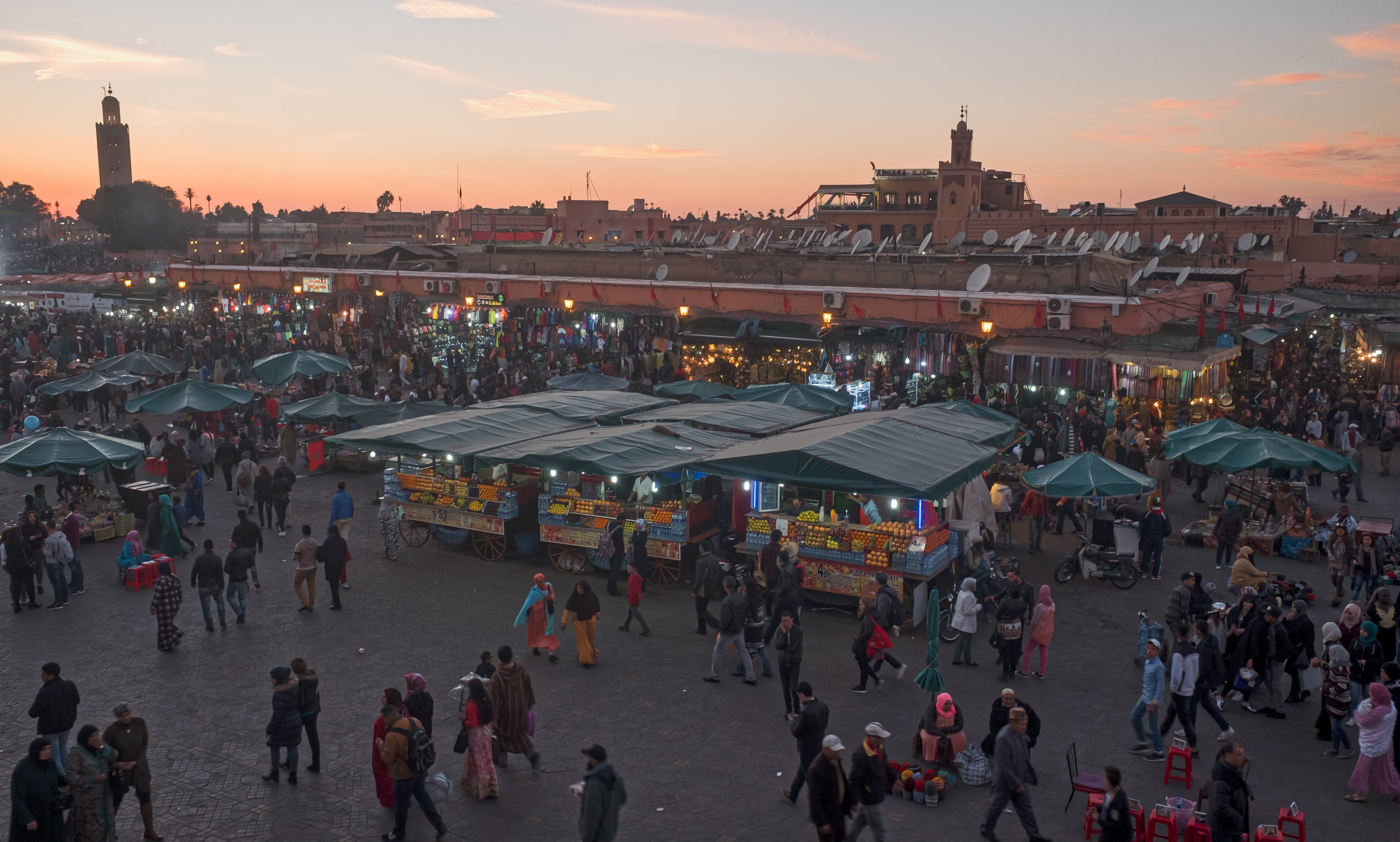 street market, orient, djemaa el fna square, north africa, Oriental, real people, building exterior, muslim, men, near, sunset, leisure activity, nature, HD Wallpaper
