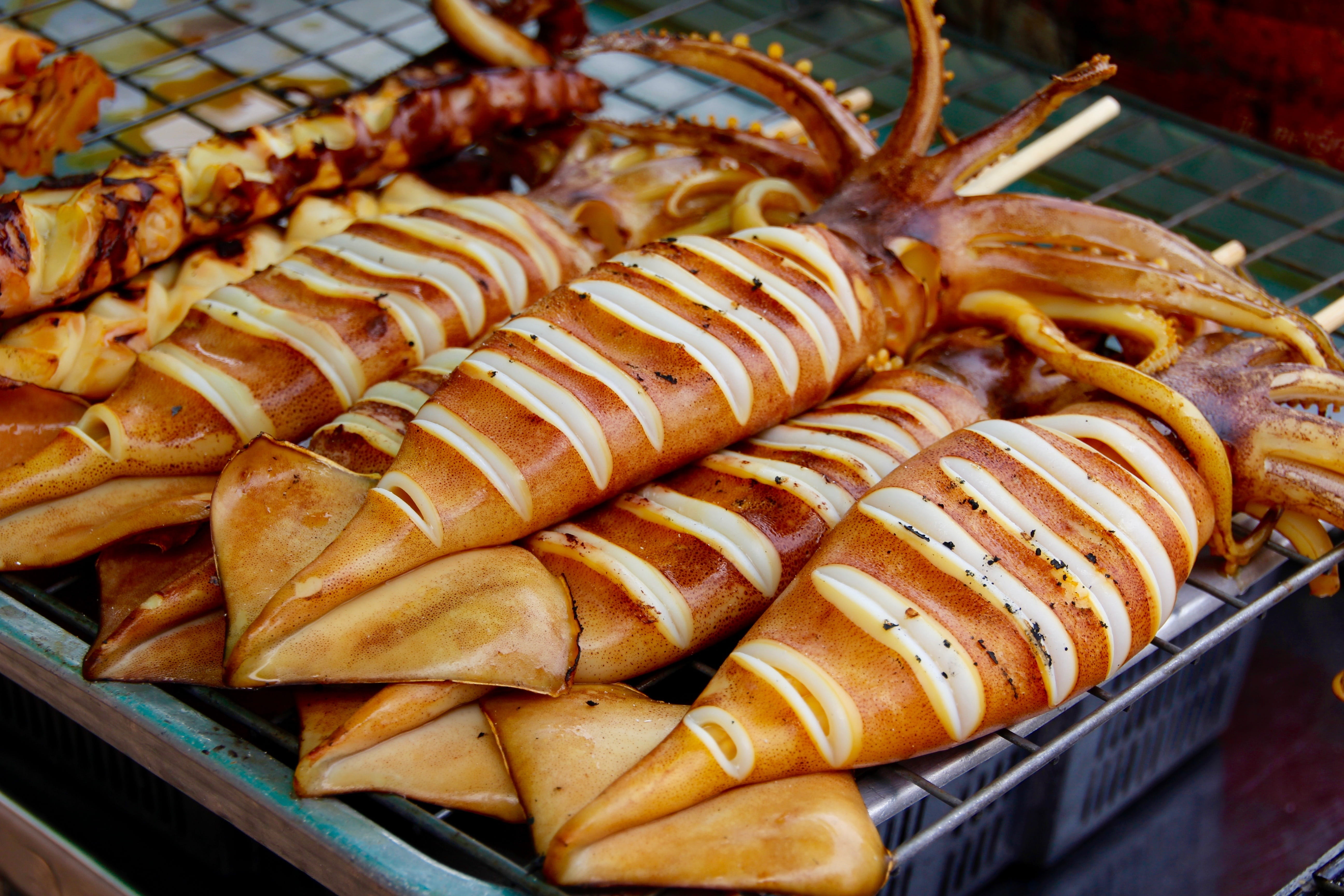 indulgence, fischer, temptation, 5K, bakery, food and drink, Squid, sea animals, healthy eating, Fish Market, eat, freshness, tray, display, high angle view, HD Wallpaper