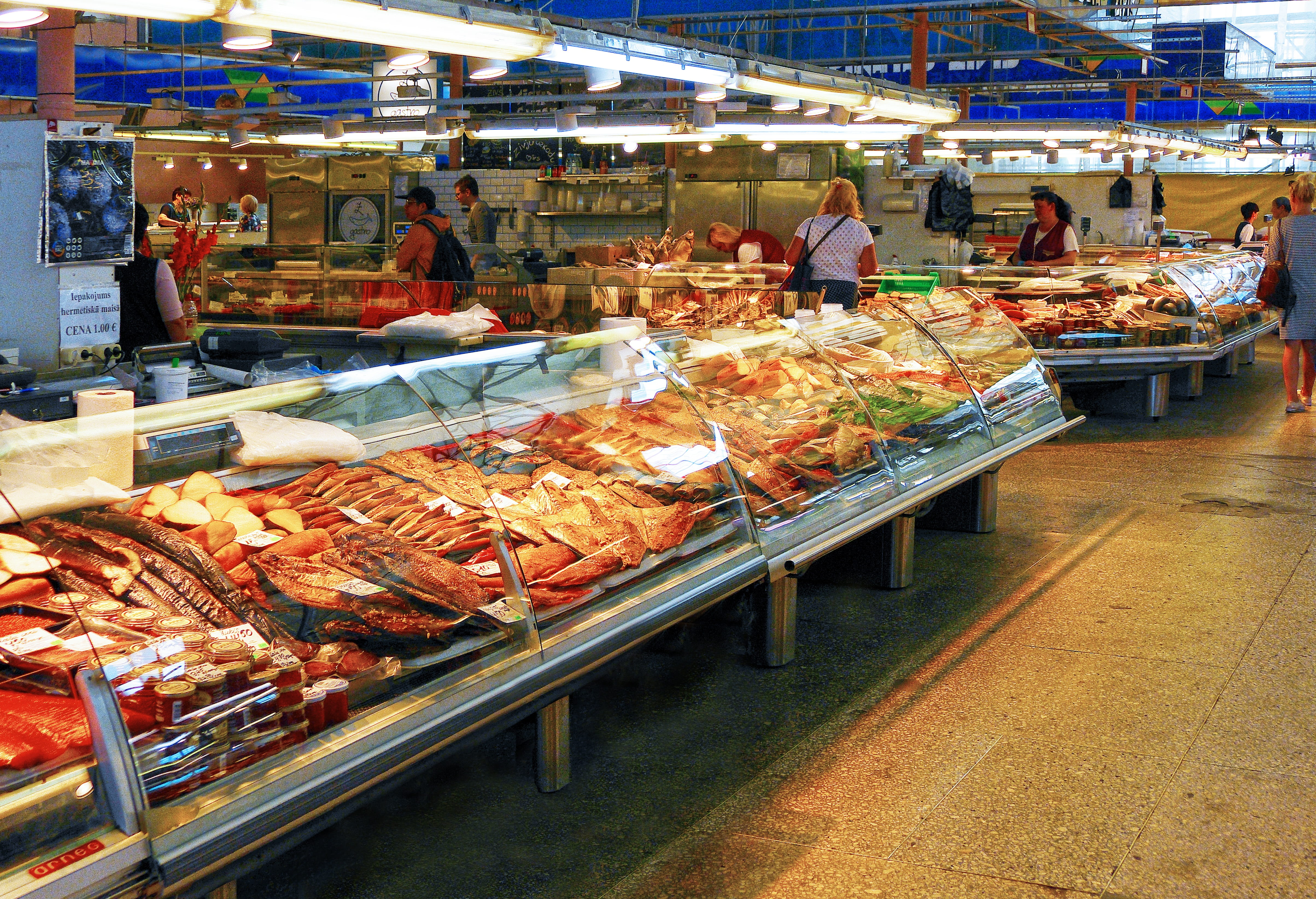 incidental people, healthy, occupation, supermarket, variation, display cabinet, food, large group of objects, uniform, choice, riga, healthy eating, consumerism, HD Wallpaper