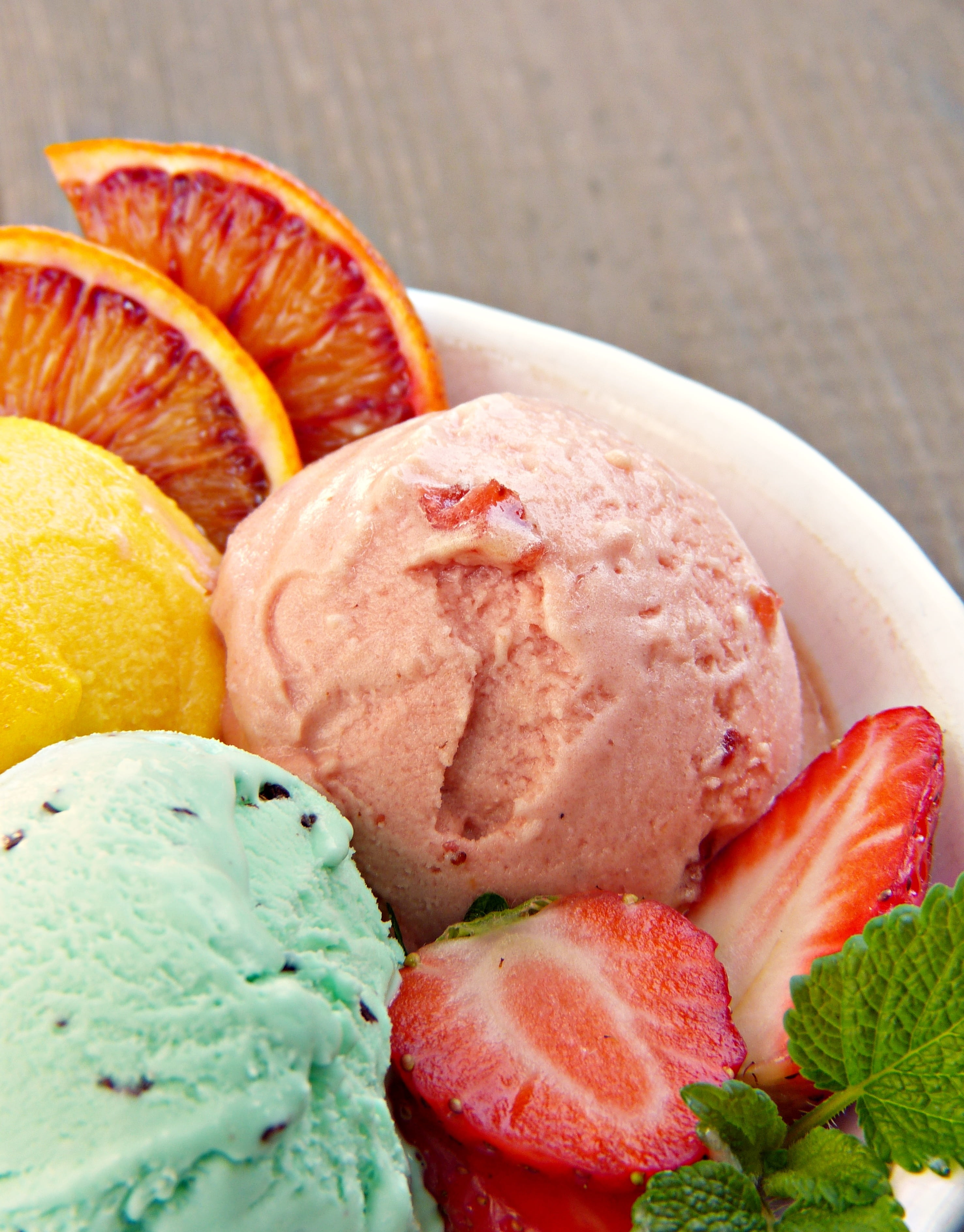 enjoy, food and drink, ice cream sundae, ice cream flavors, no people, summer, invitation, cold temperature, fruit ice cream, healthy, close-up, vegan, Phone HD Wallpaper